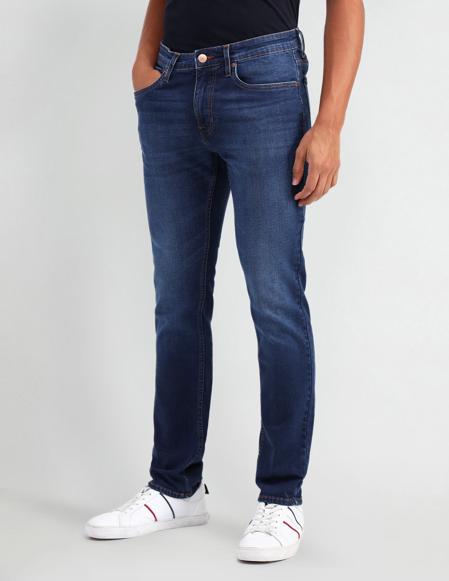 Brandon Slim Tapered Fit Blue Jeans Blue - U.S. Polo Assn. India | Large