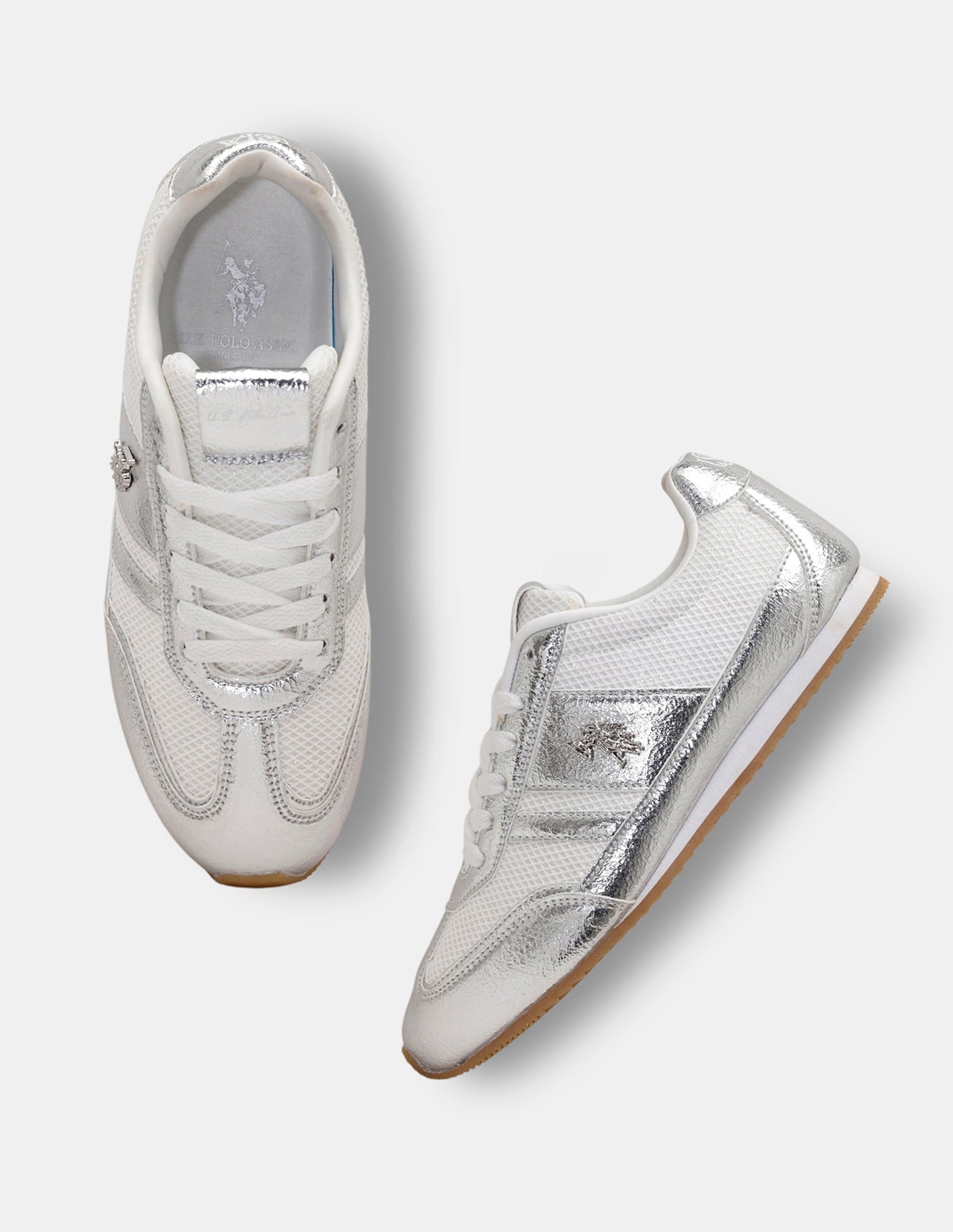 Women Reverie Textured Round Toe Sneakers