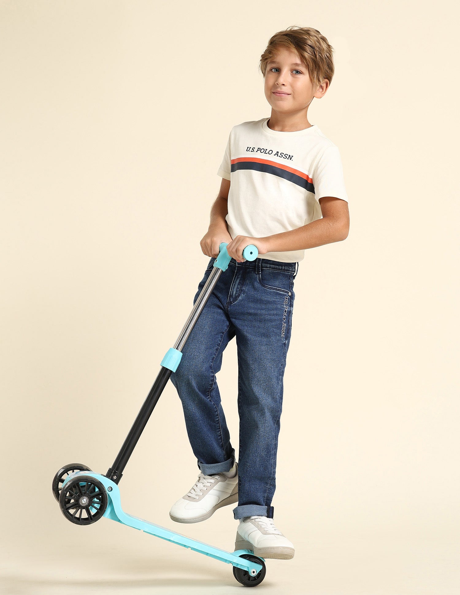 Boys Relaxed Fit Blue Jeans