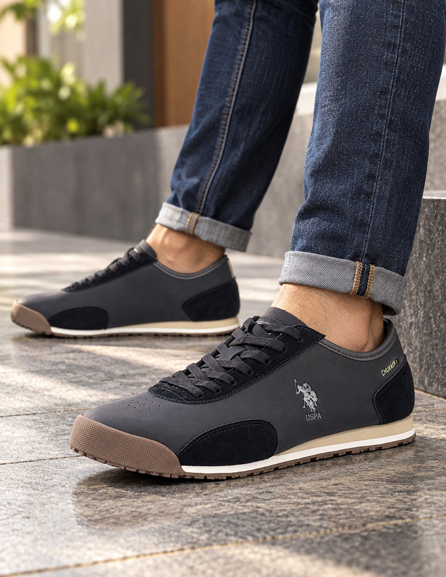 Round Toe Chukker 6 Suede Sneakers Black - U.S. Polo Assn. India | Large