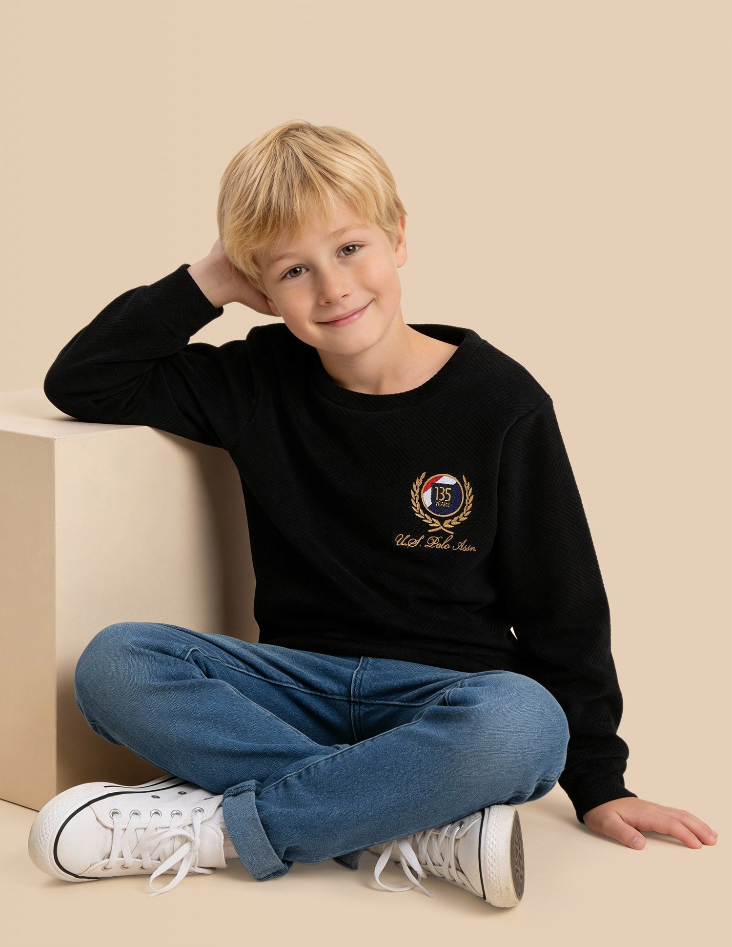 Boys Textured Regular Fit Sweatshirt