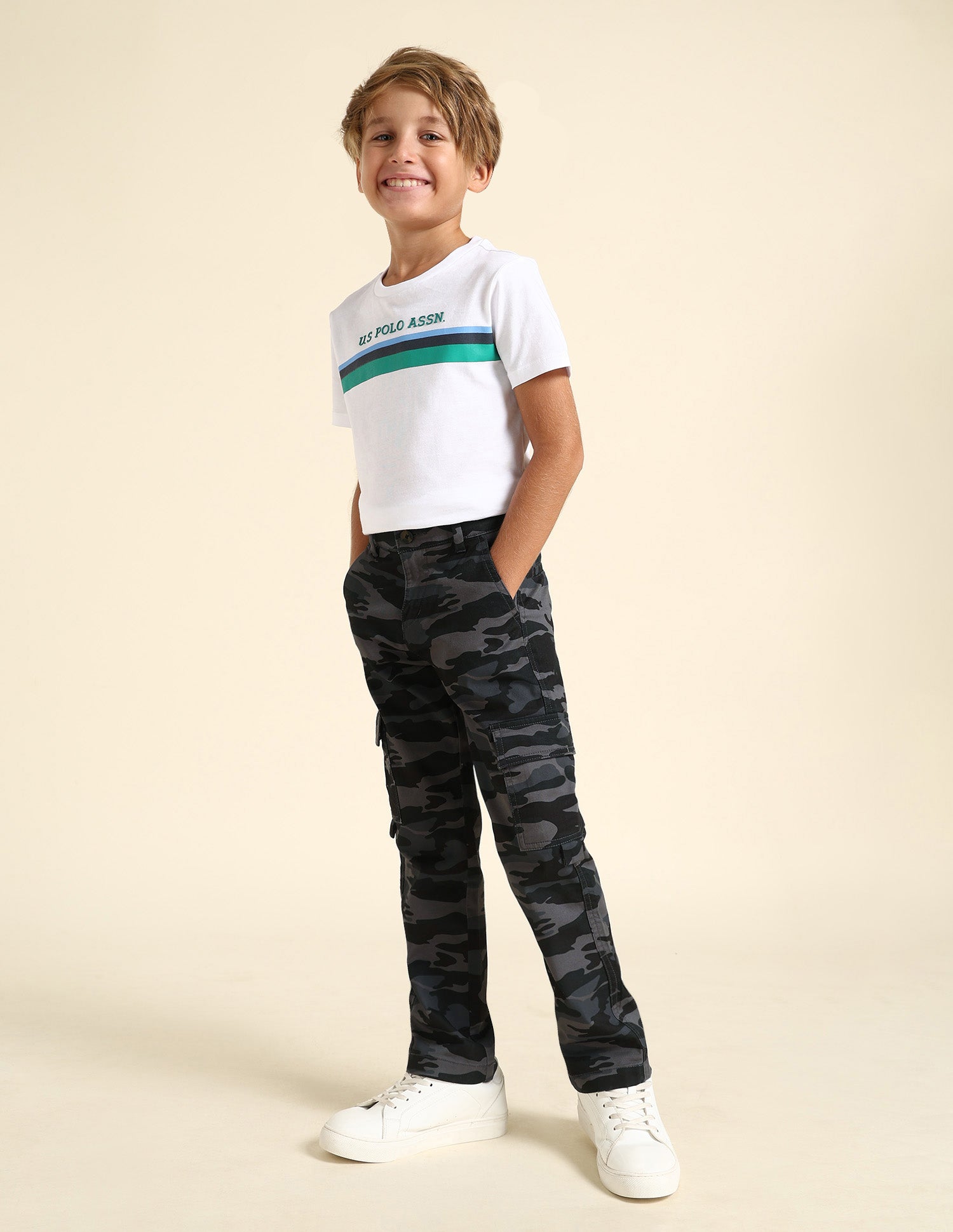 Boys Camouflage Printed Regular Fit Cargos