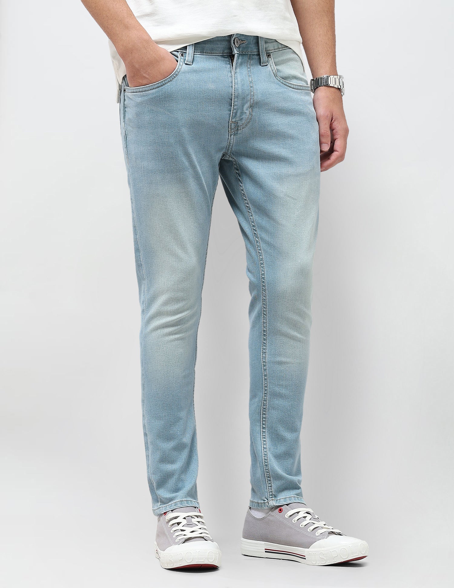Henry Tapered Fit Blue Jeans