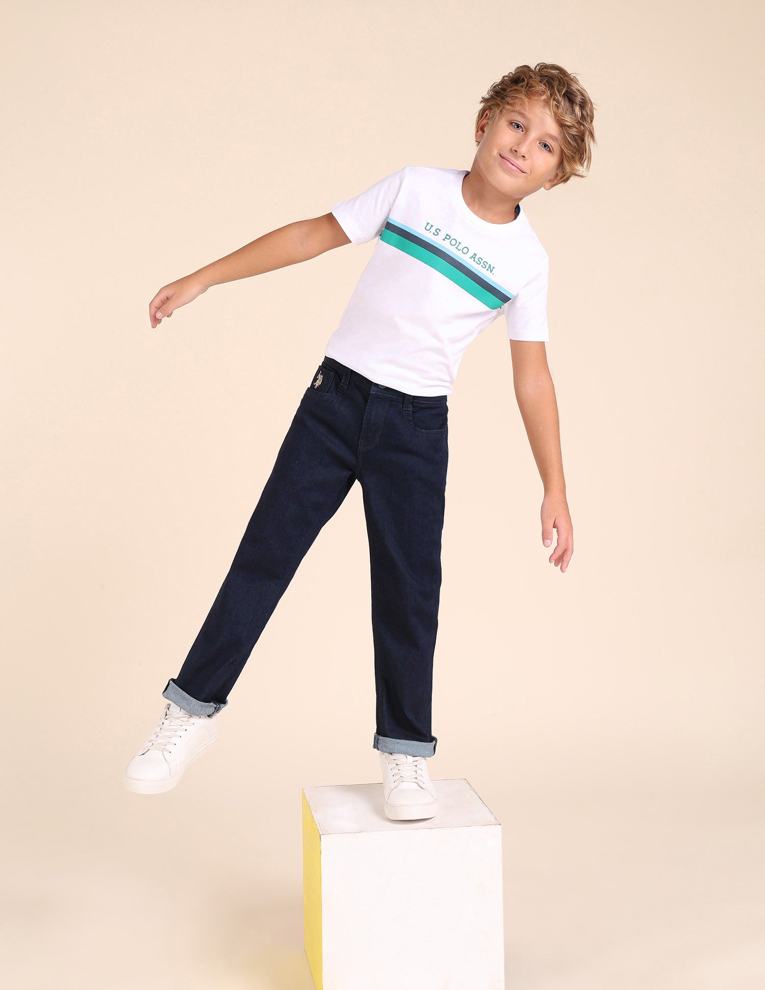 Boys Relaxed Fit Blue Jeans