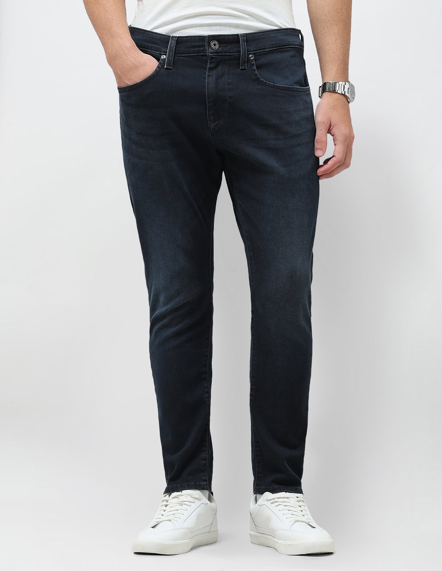 Henry Tapered Fit Blue Jeans