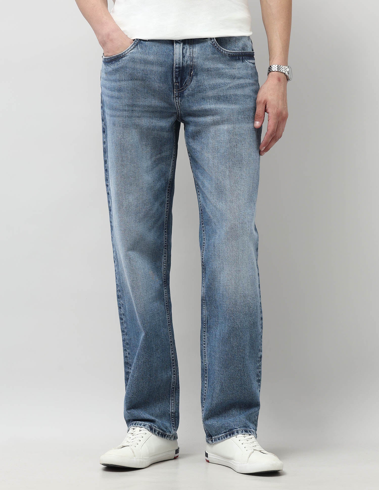 Shawn Relaxed Fit Blue Jeans