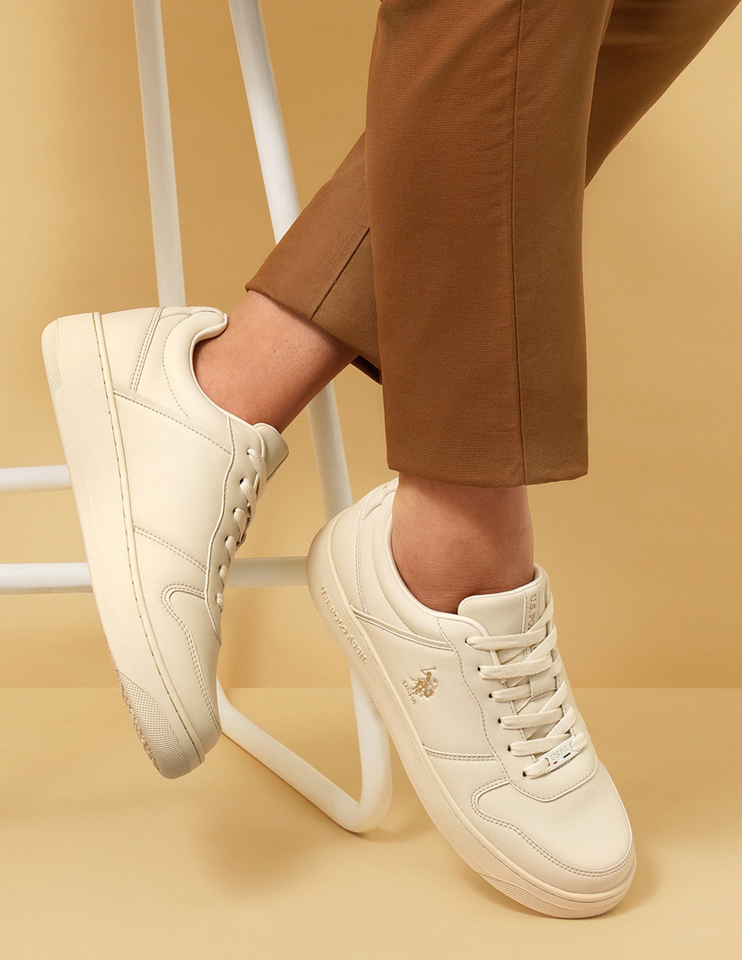 Men Joan 2.0 Solid Sneakers