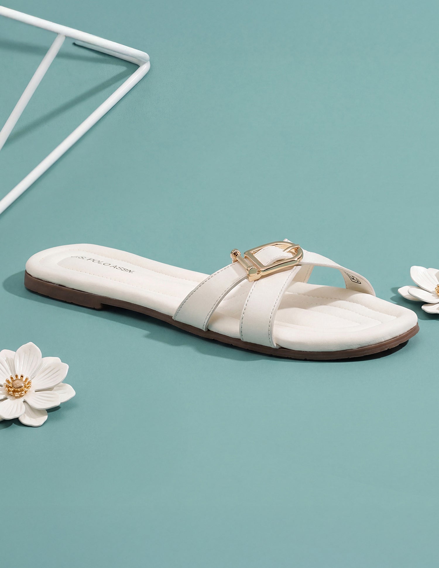 Women Dahye Textured Sole Cross Strap Sandals