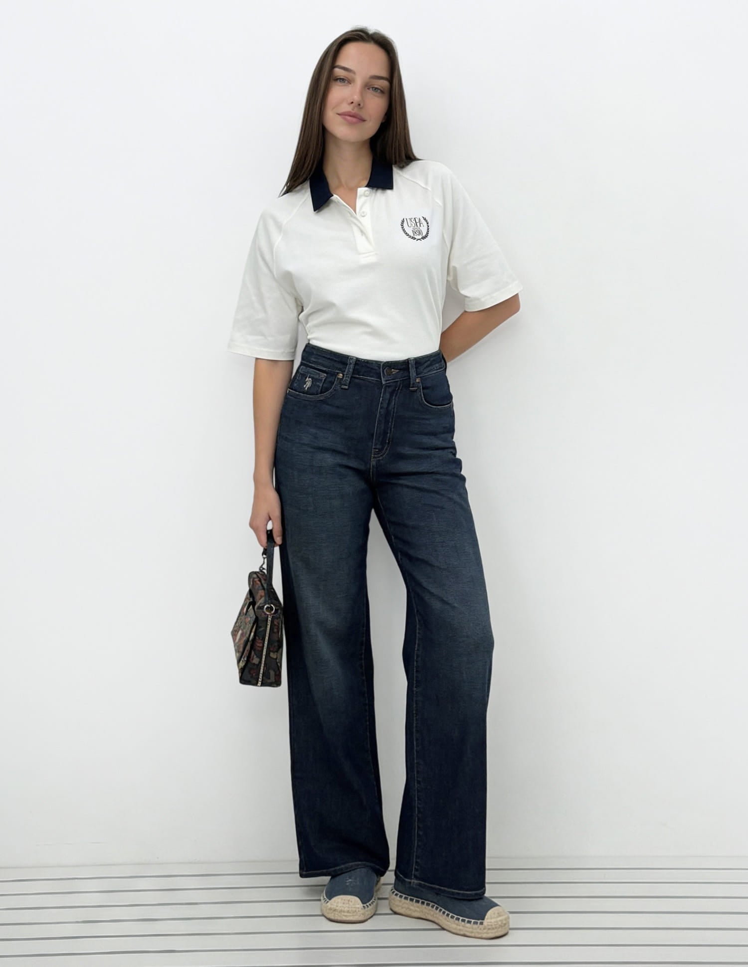 High Rise Straight Fit Jeans