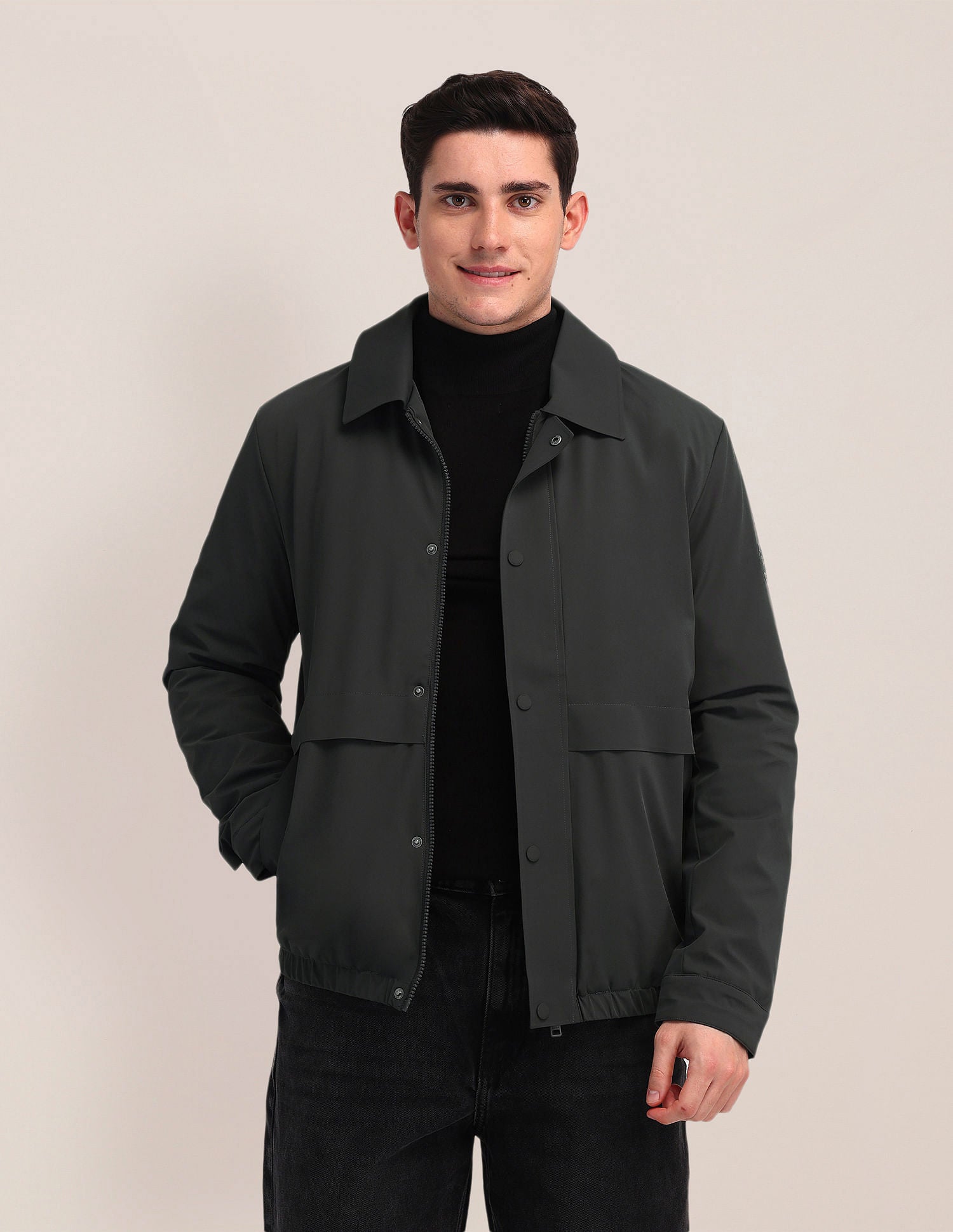 Spread Collar Solid Jacket