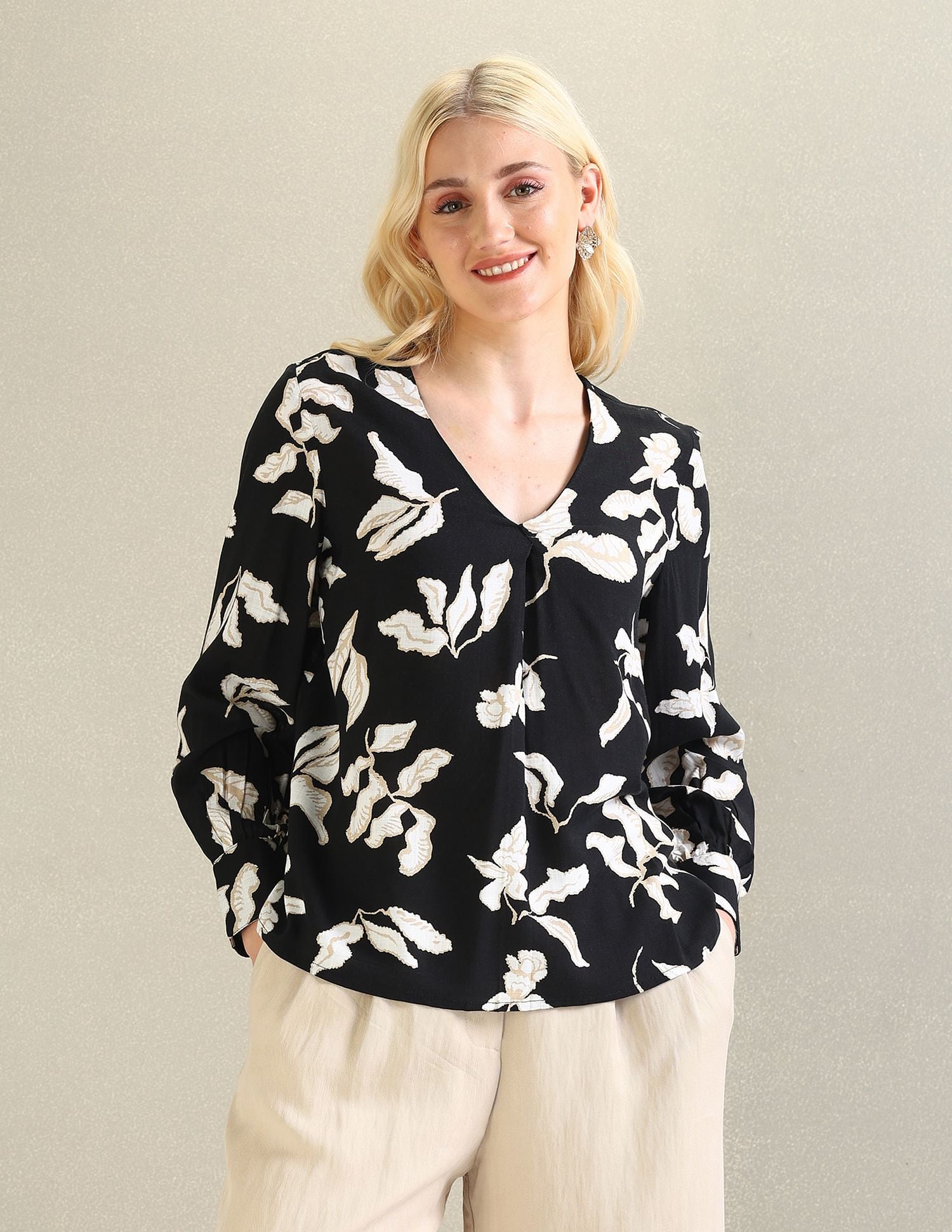 V-Neck Floral Print Top