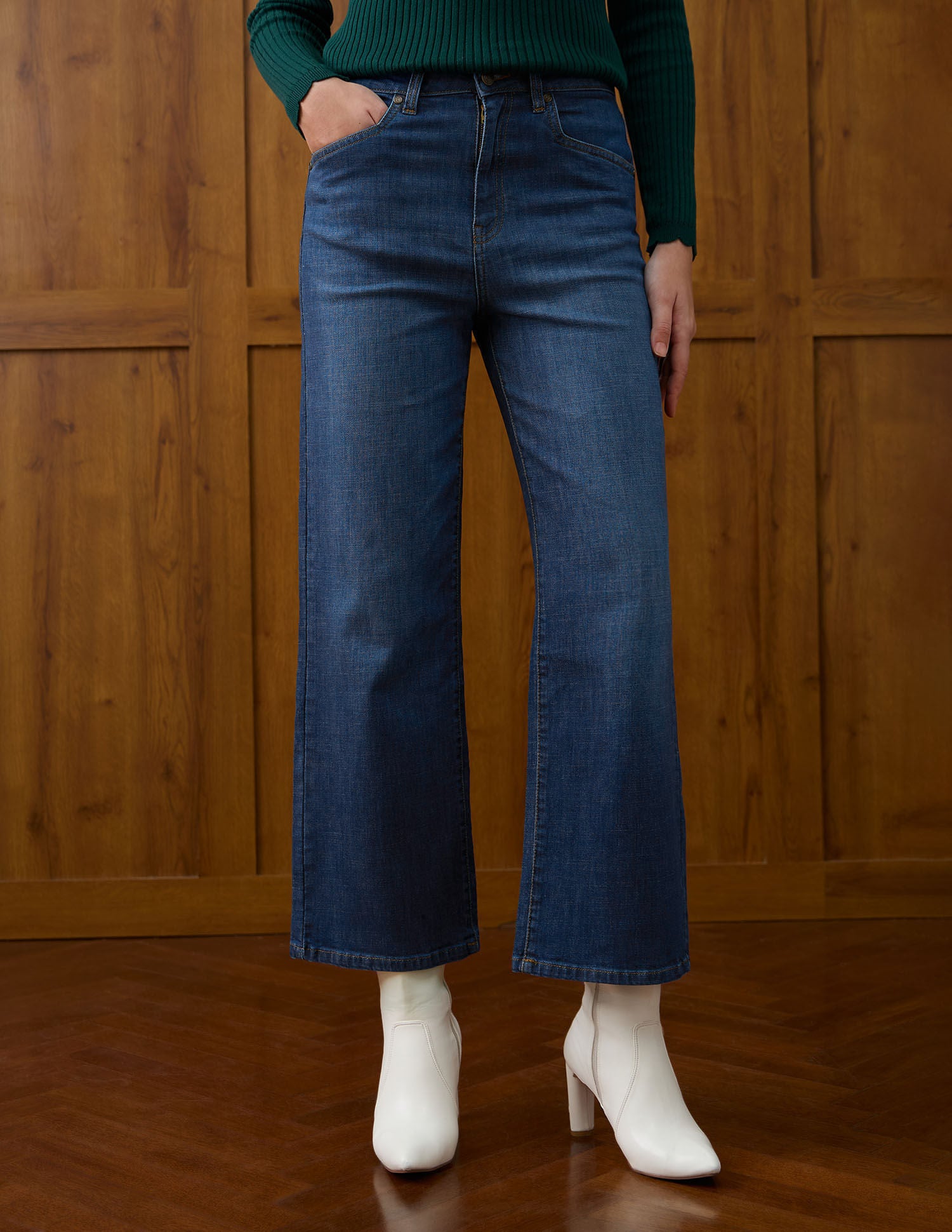 High Rise Wide Leg Fit Jeans