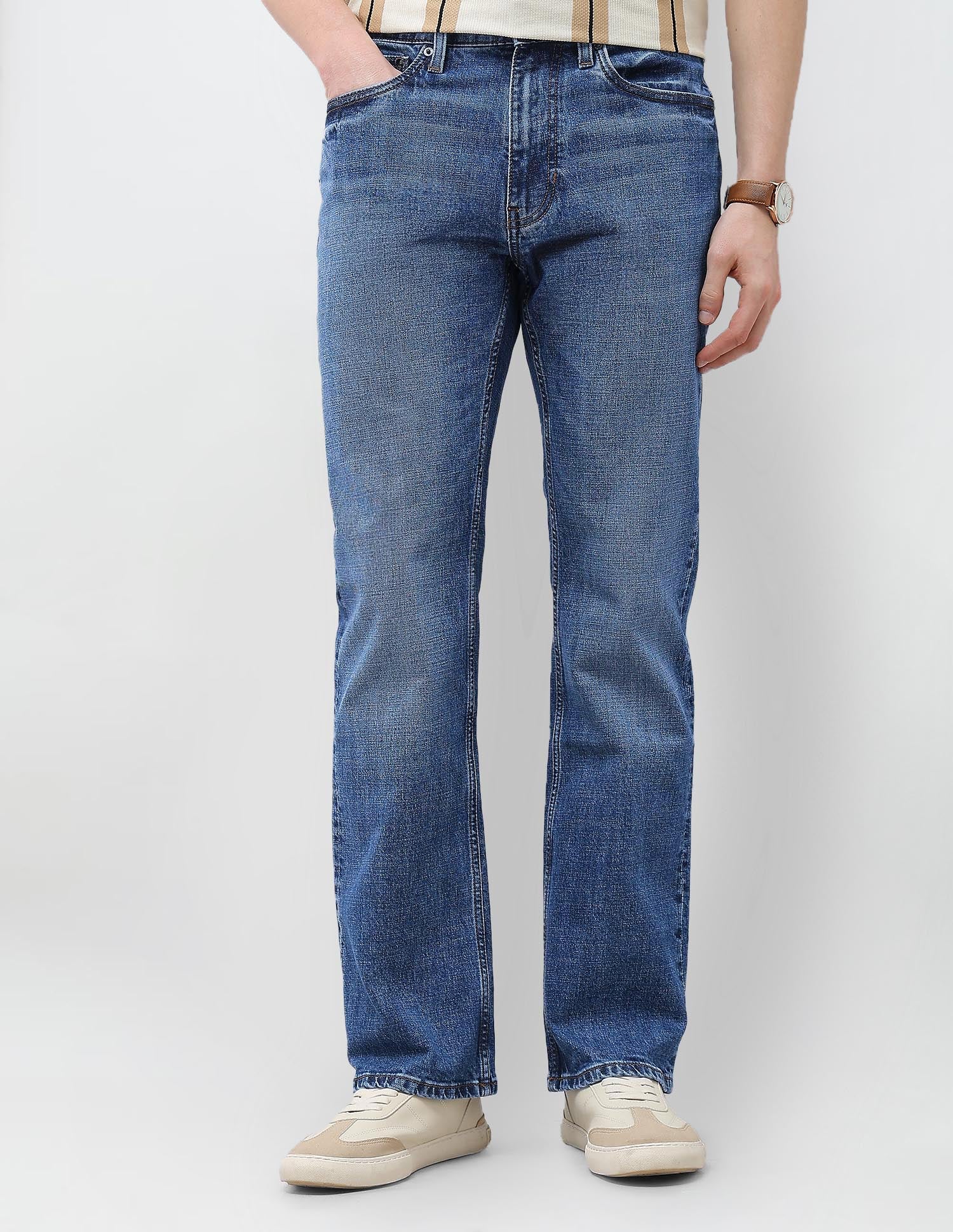 Mid Rise Connor Boot Cut Fit Jeans