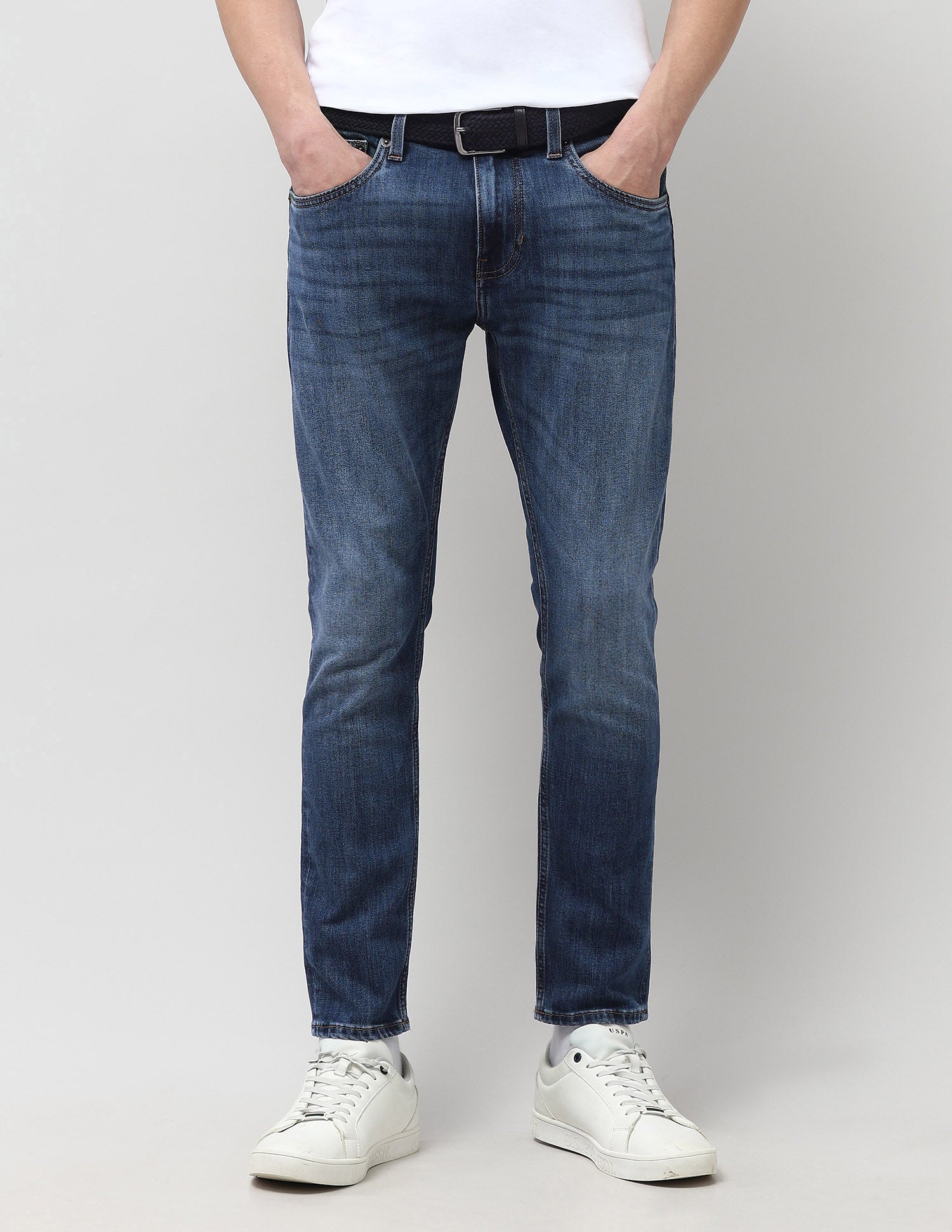 Henry Tapered Fit Blue Jeans