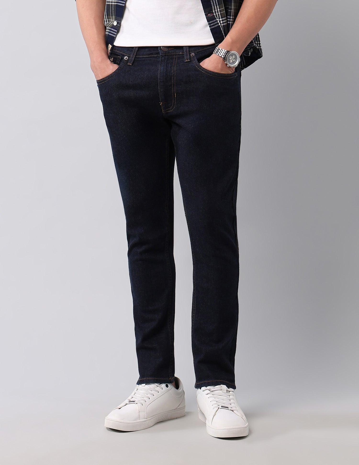 Henry Tapered Fit Blue Jeans