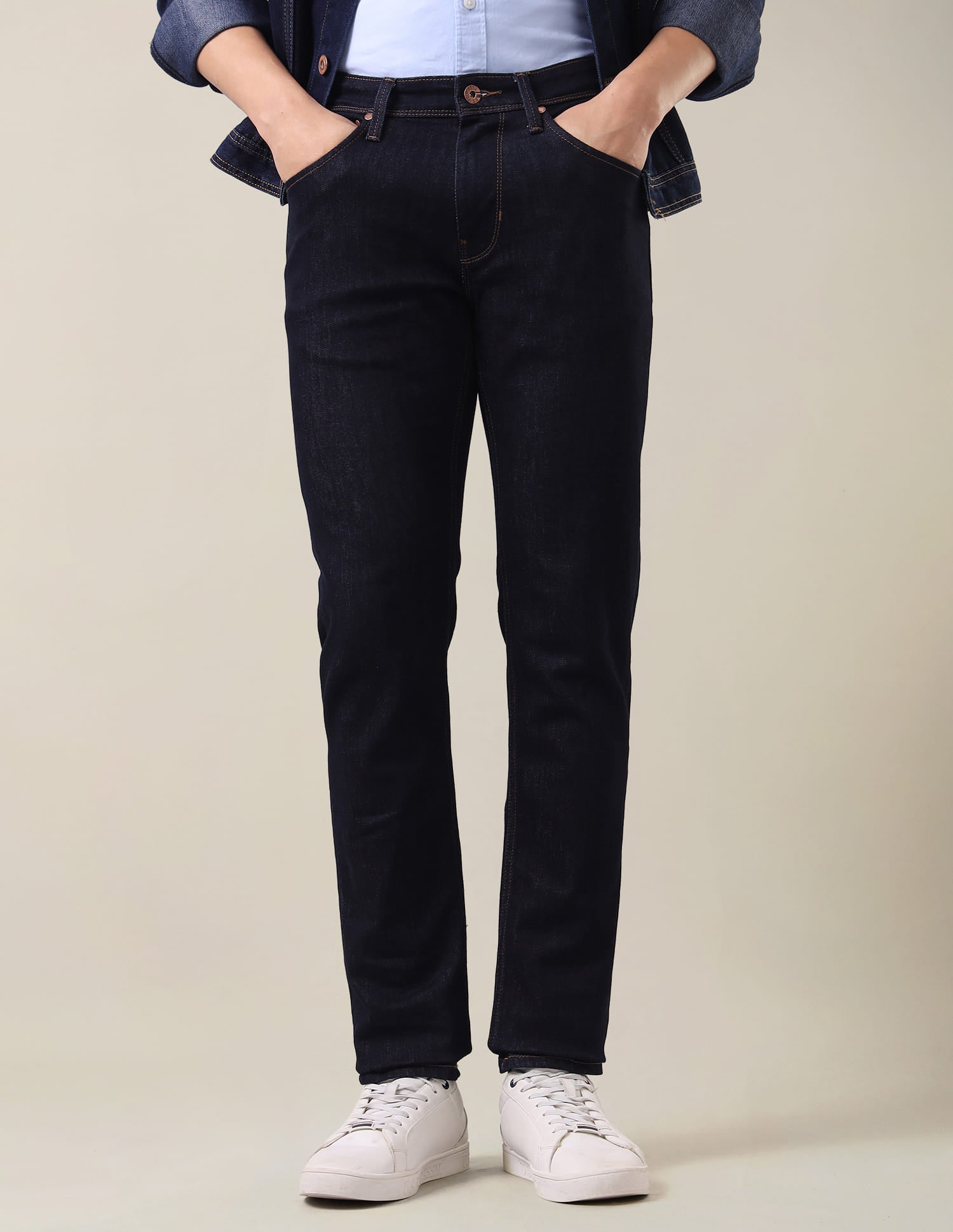 Brandon Slim Tapered Fit Rinsed Jeans