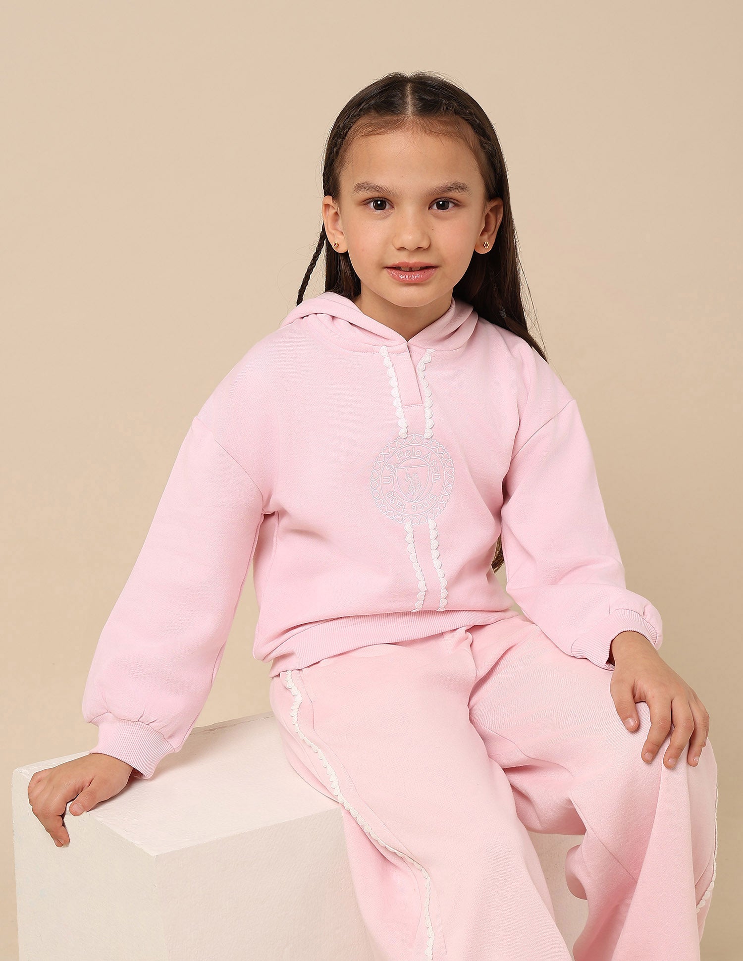 Girls Brand Embroidered Regular Fit Sweatshirt