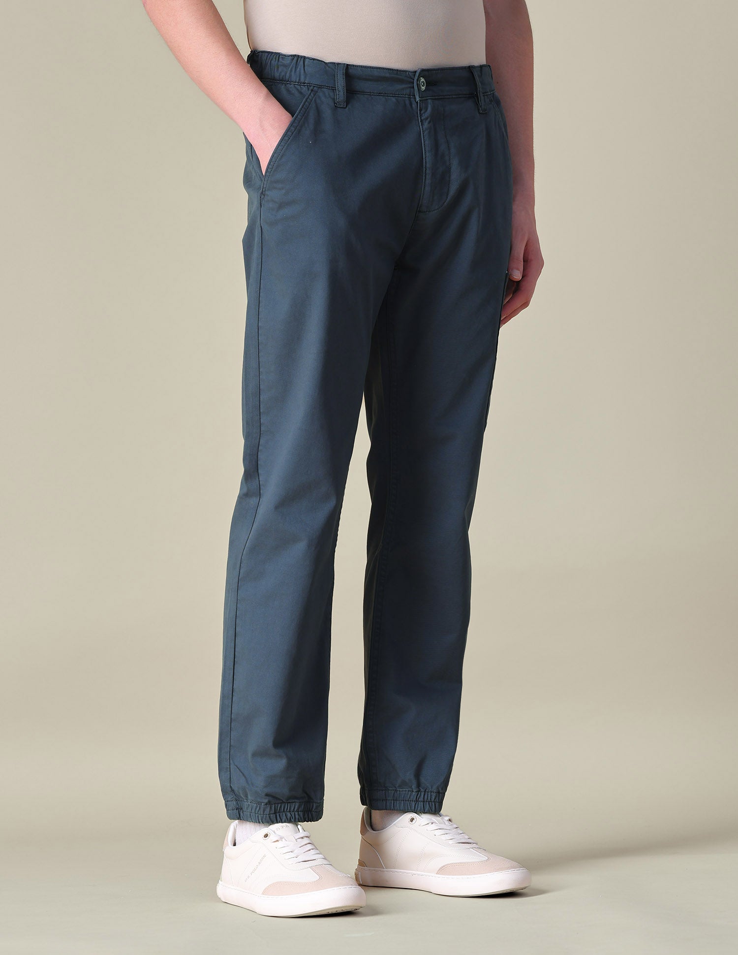 Solid Regular Fit Cargos