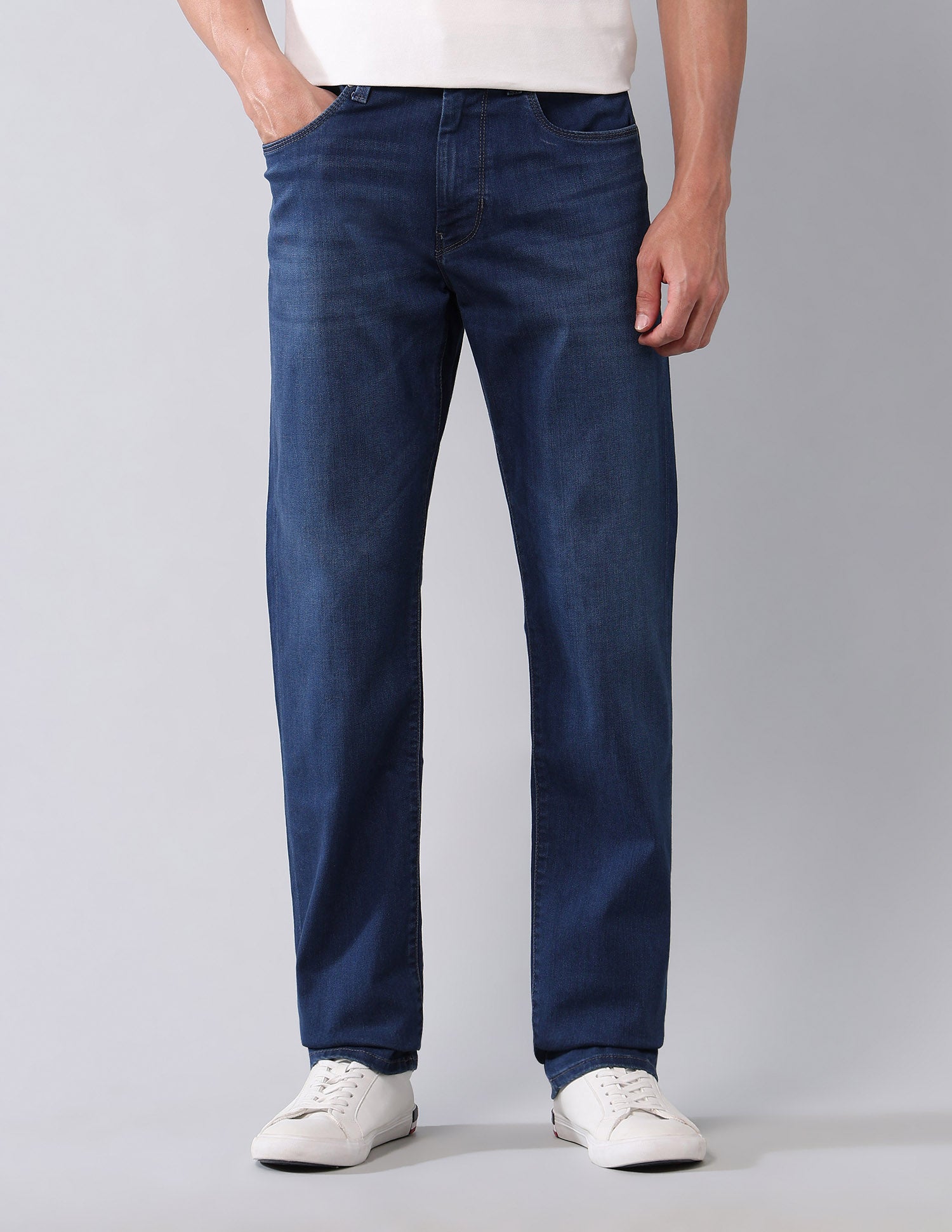 Harold Slim Straight Fit Blue Jeans