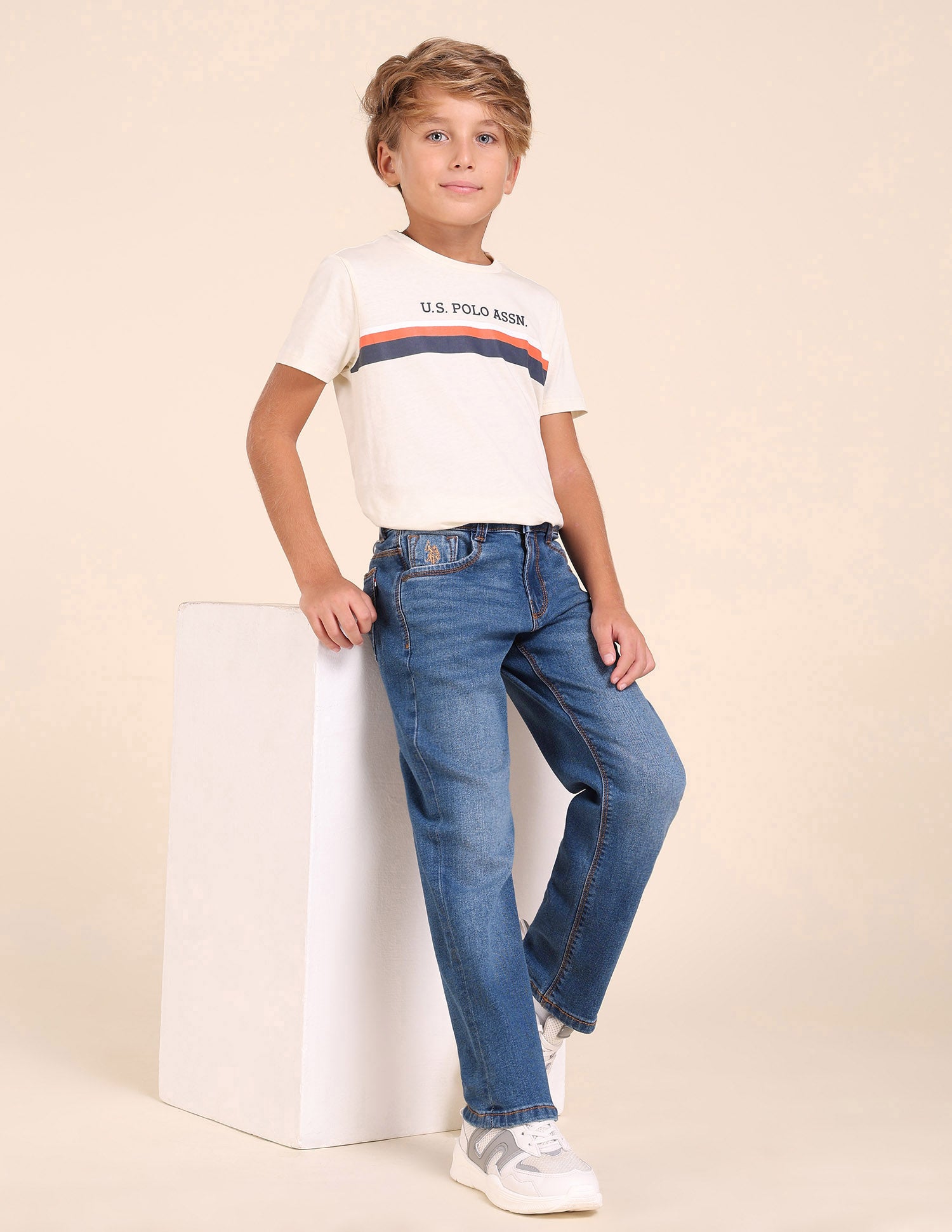 Boys Relaxed Fit Blue Jeans
