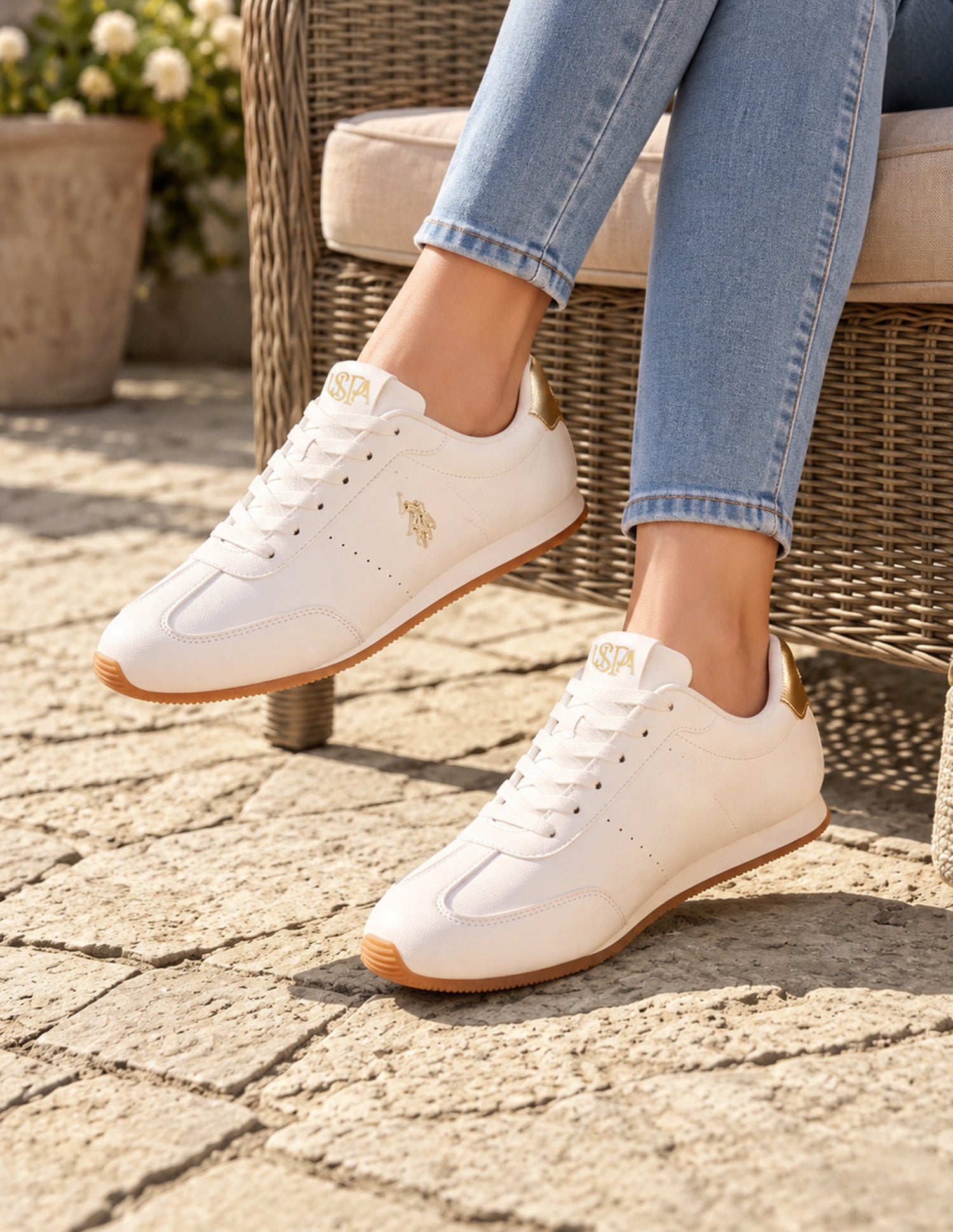 Amelise Lace-Ups Sneakers
