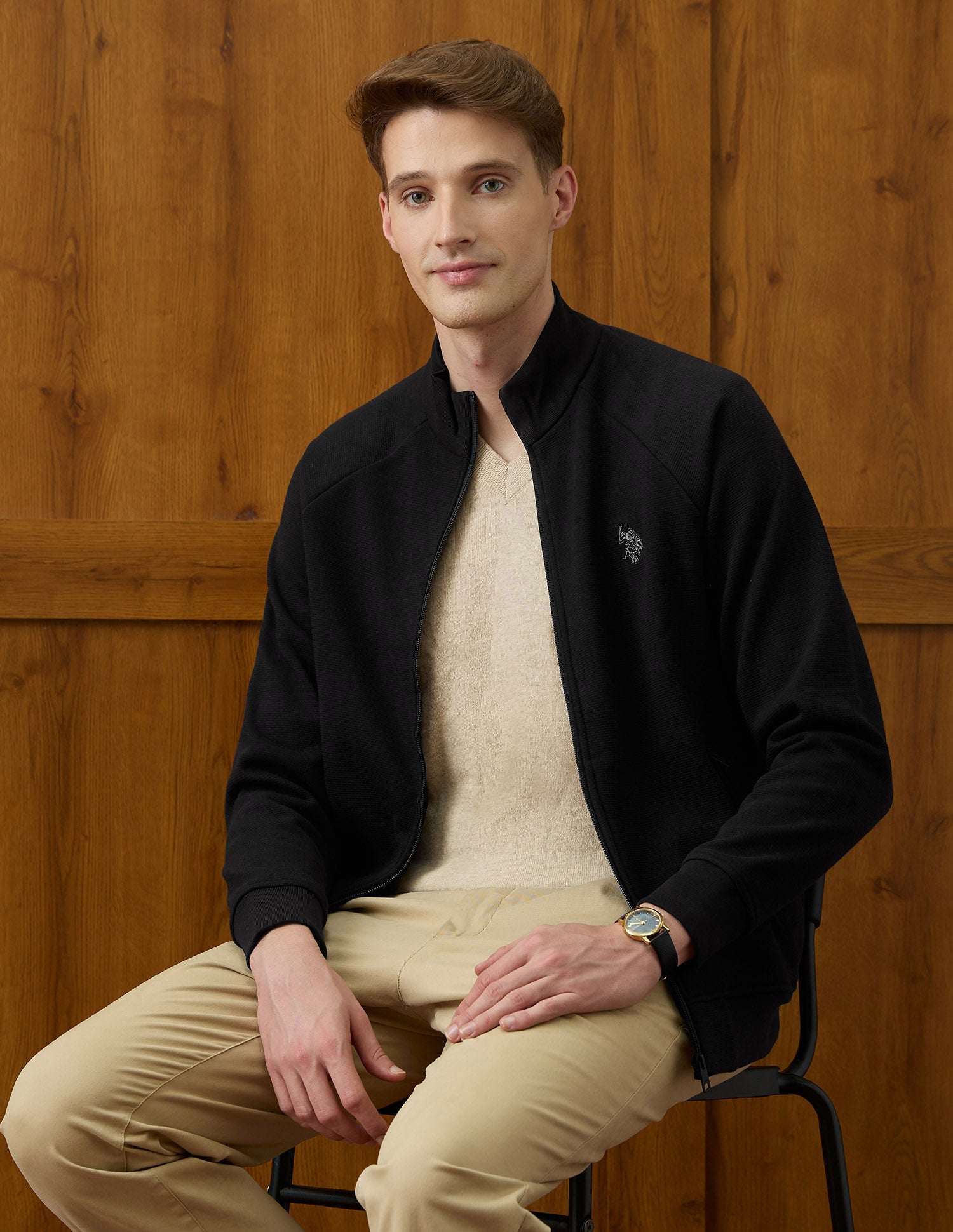 Equestrian Aisle Theater Regular Fit Sweatshirt