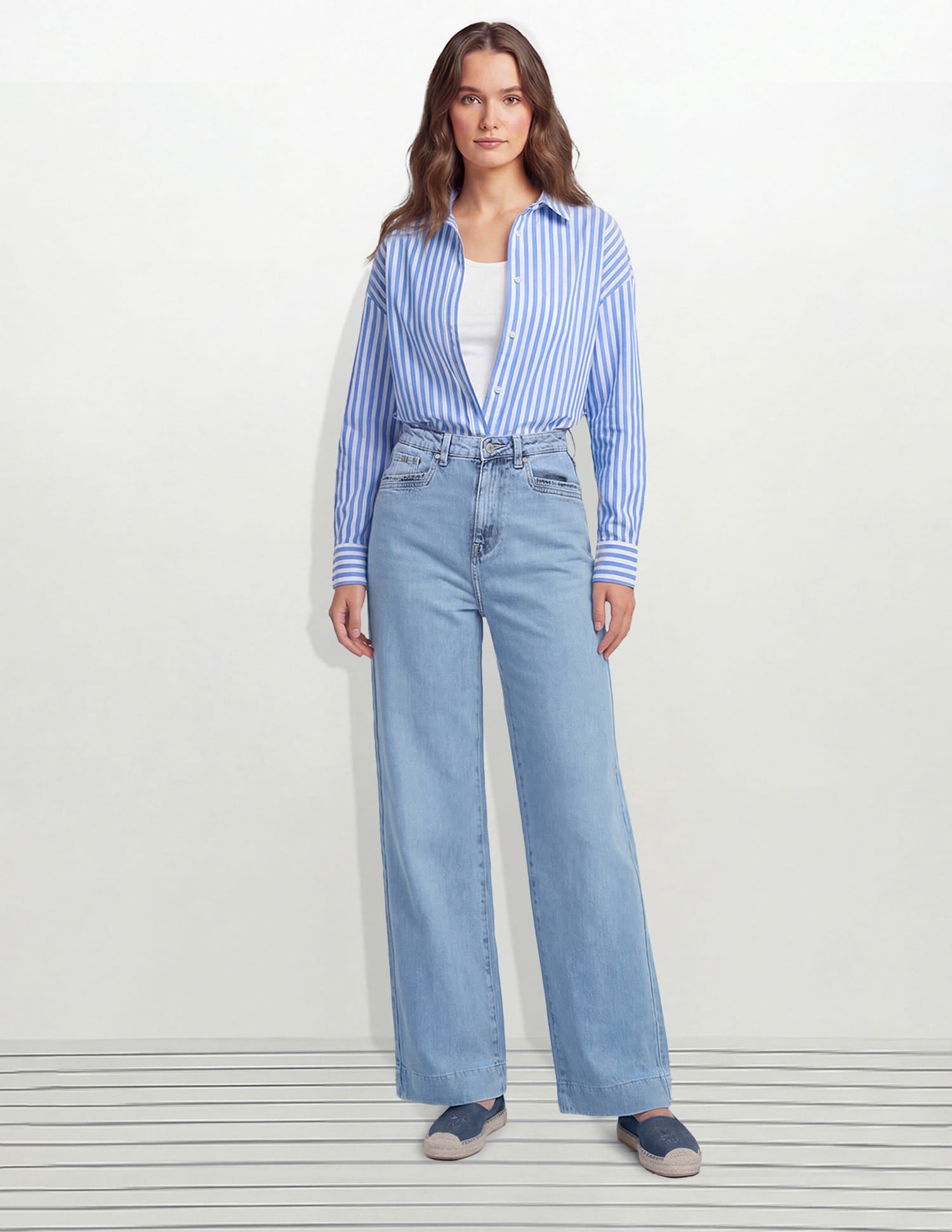 High Rise Wide Leg Fit Jeans