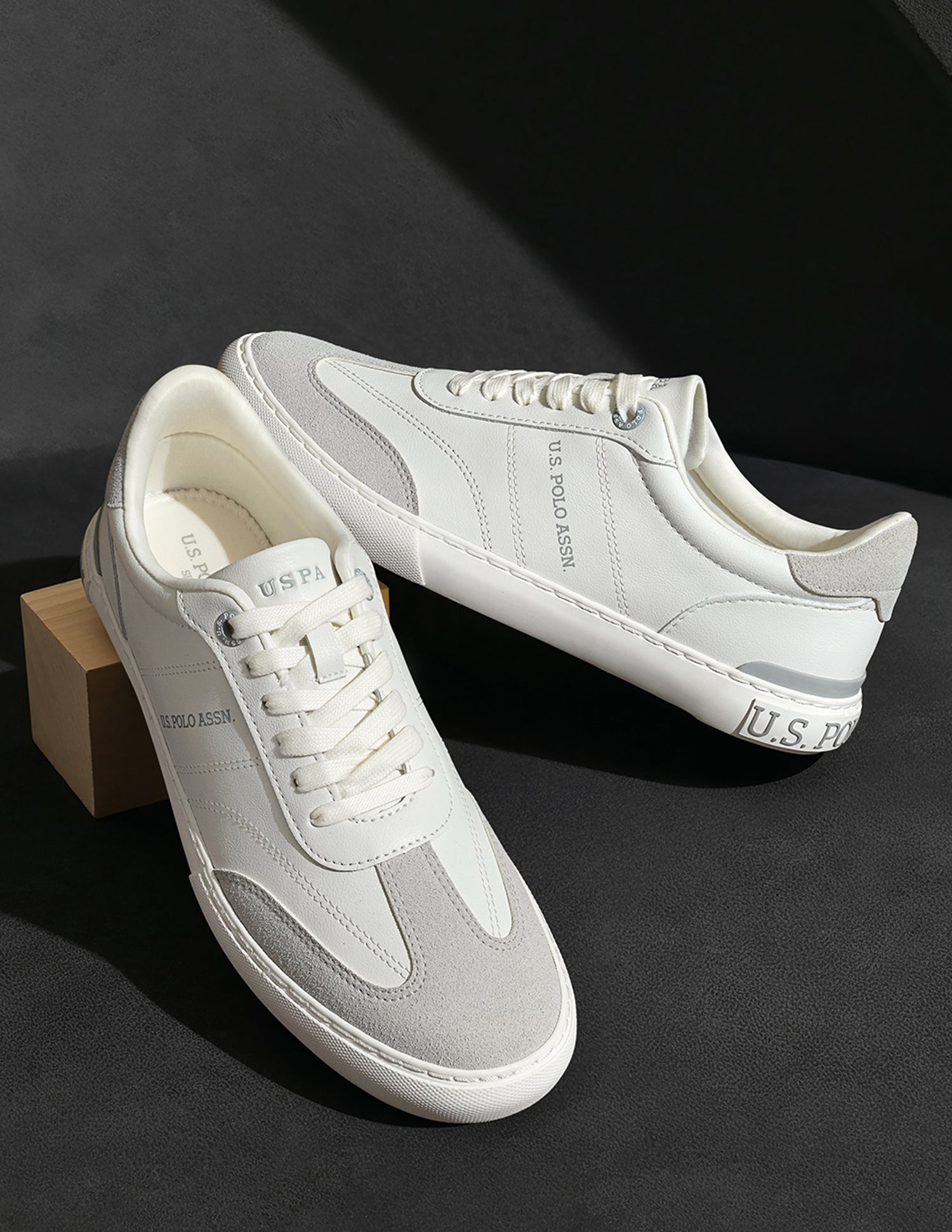 Men Colourblocked Gian 3.0 Sneakers