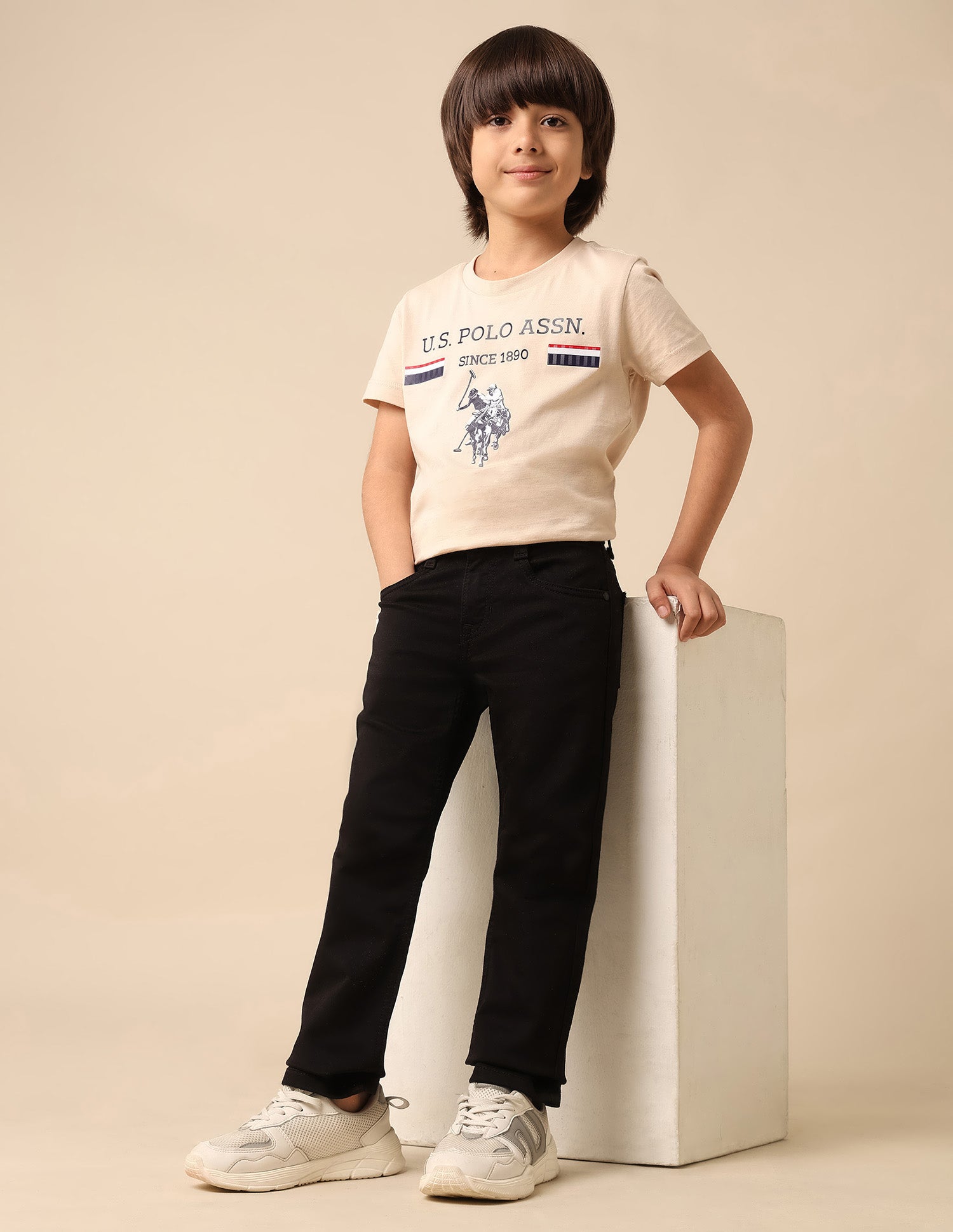 Boys Mid Rise Relaxed Fit Jeans