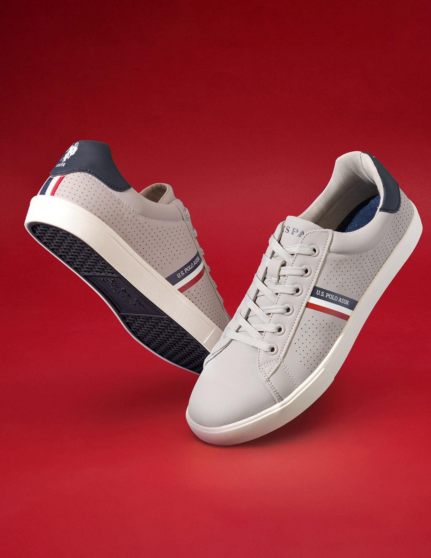 Men Capron 3.0 Solid Sneakers