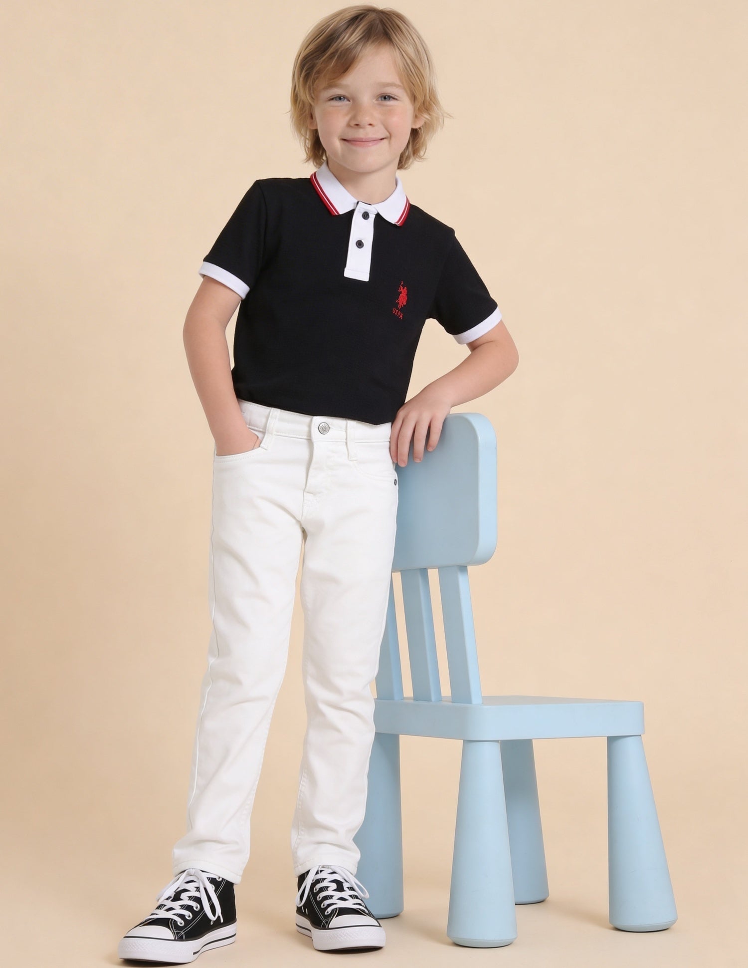 Mid Rise Relaxed Fit Jeans