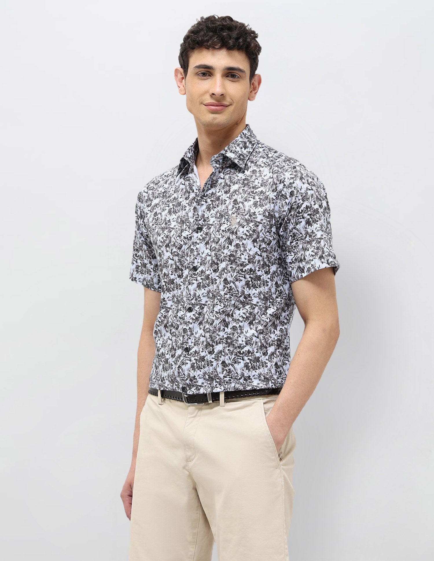 Floral Printed Tailored Fit Shirt