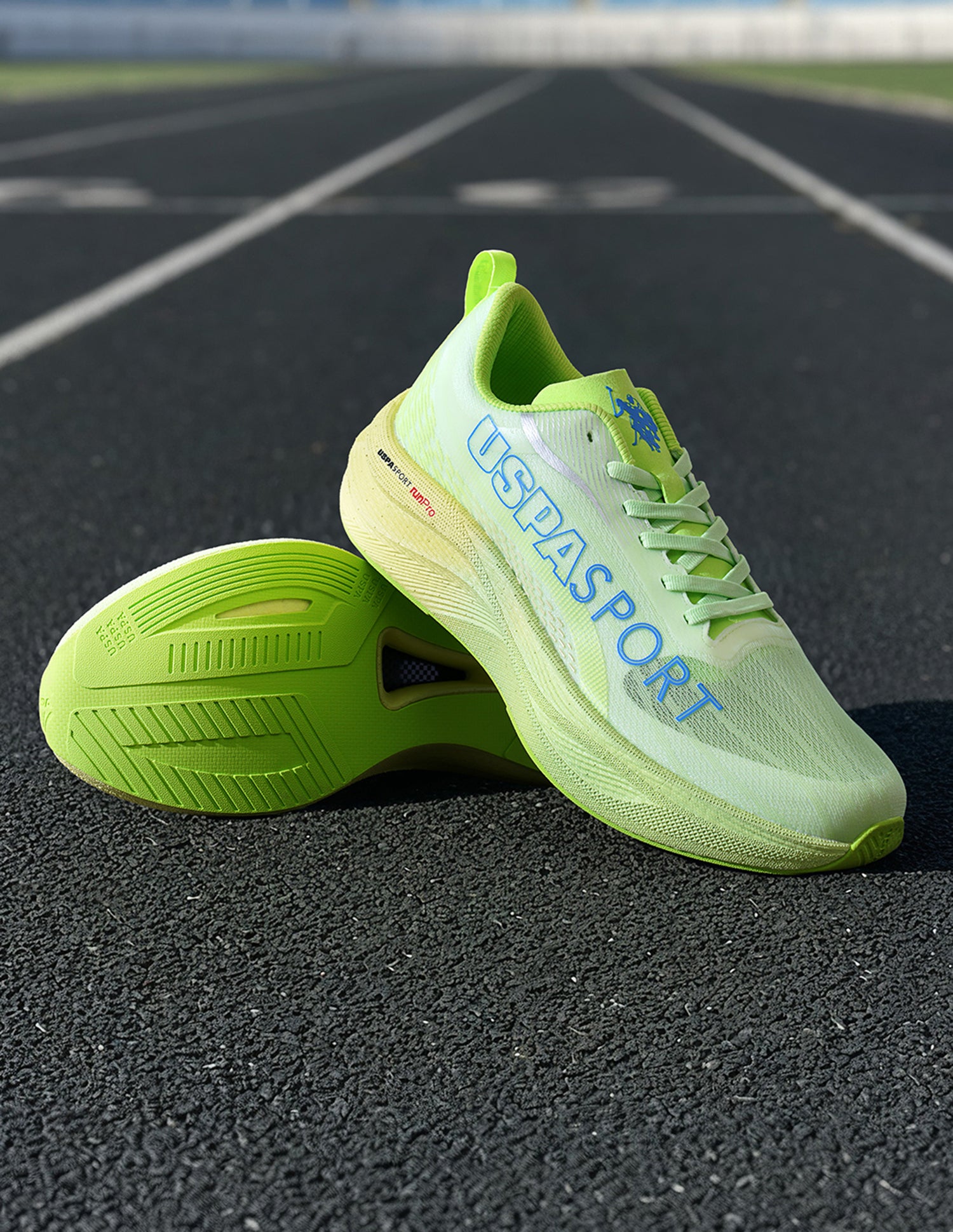 Men Oskar Uspa Sport Running Shoes