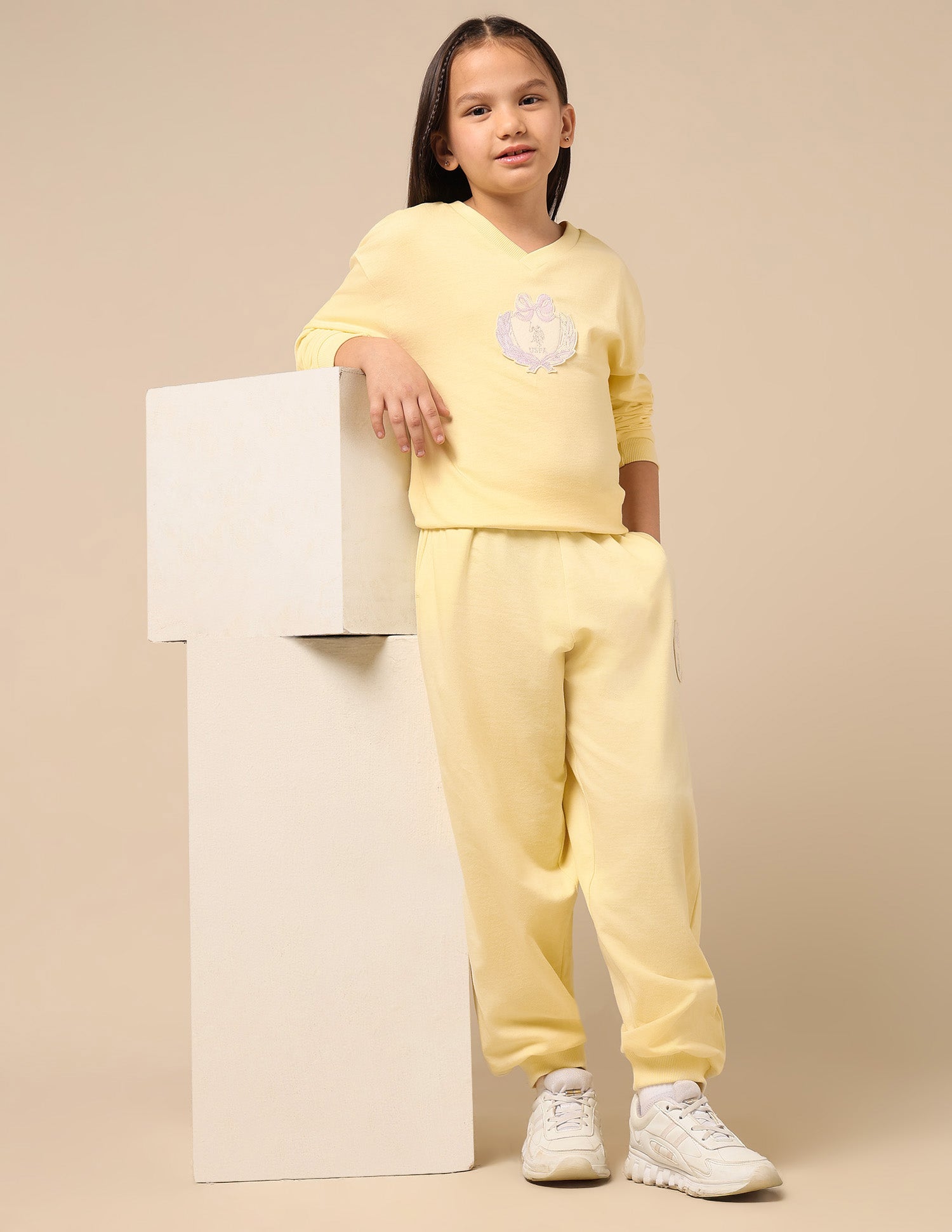 Girls Mid Rise Regular Fit Joggers