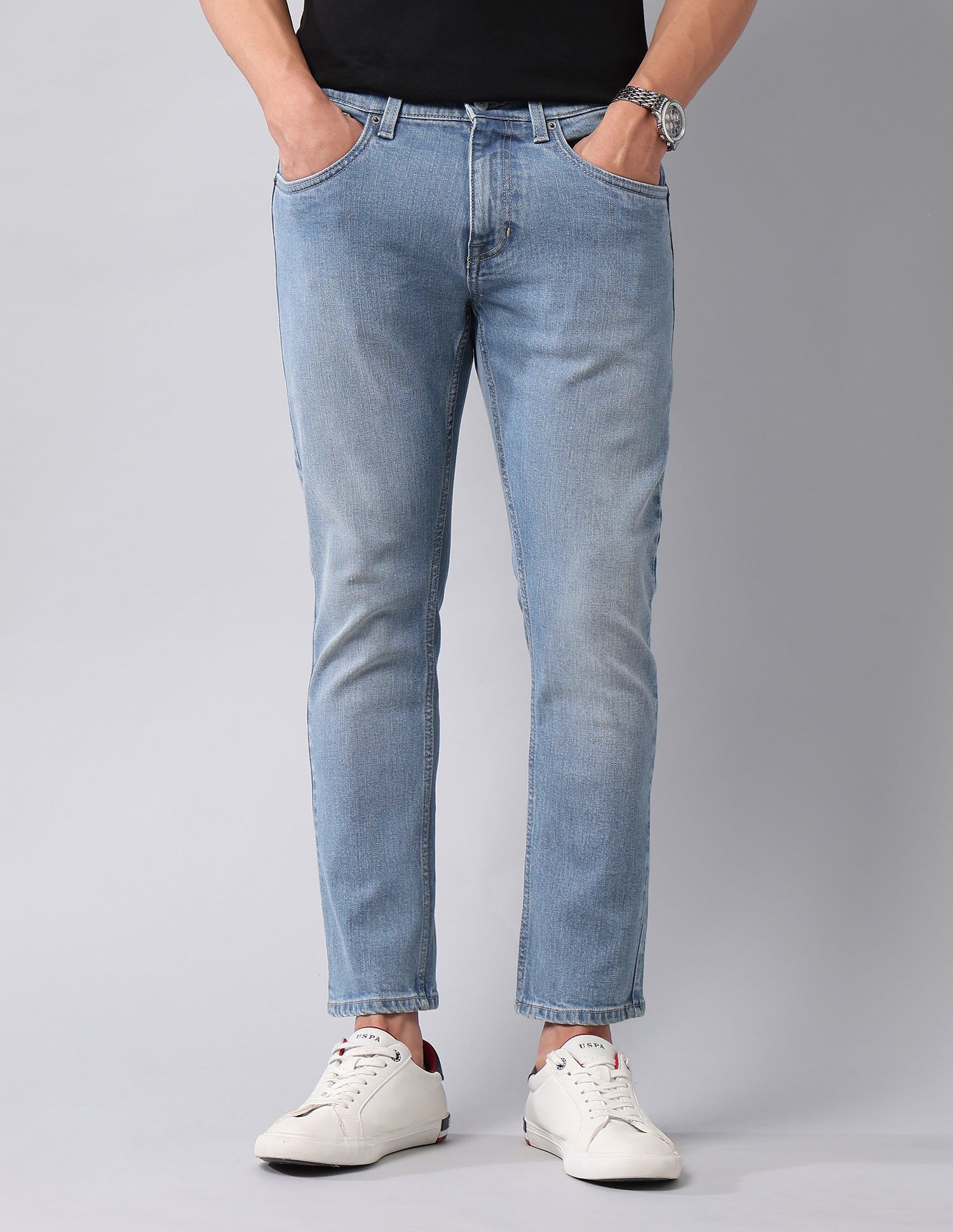 Henry Tapered Fit Blue Jeans Light Wash - U.S. Polo Assn. India | Large