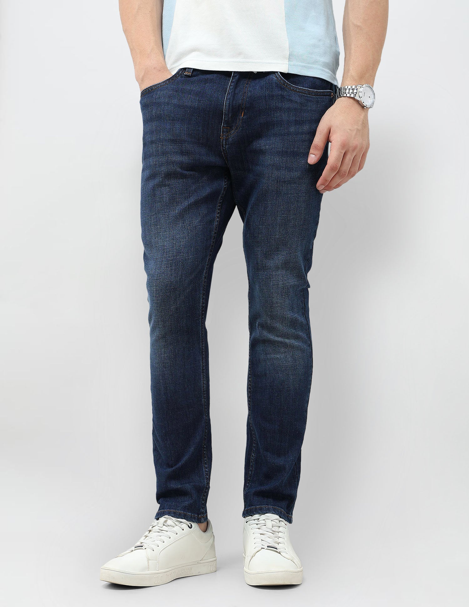 Henry Tapered Fit Mid Rise Jeans