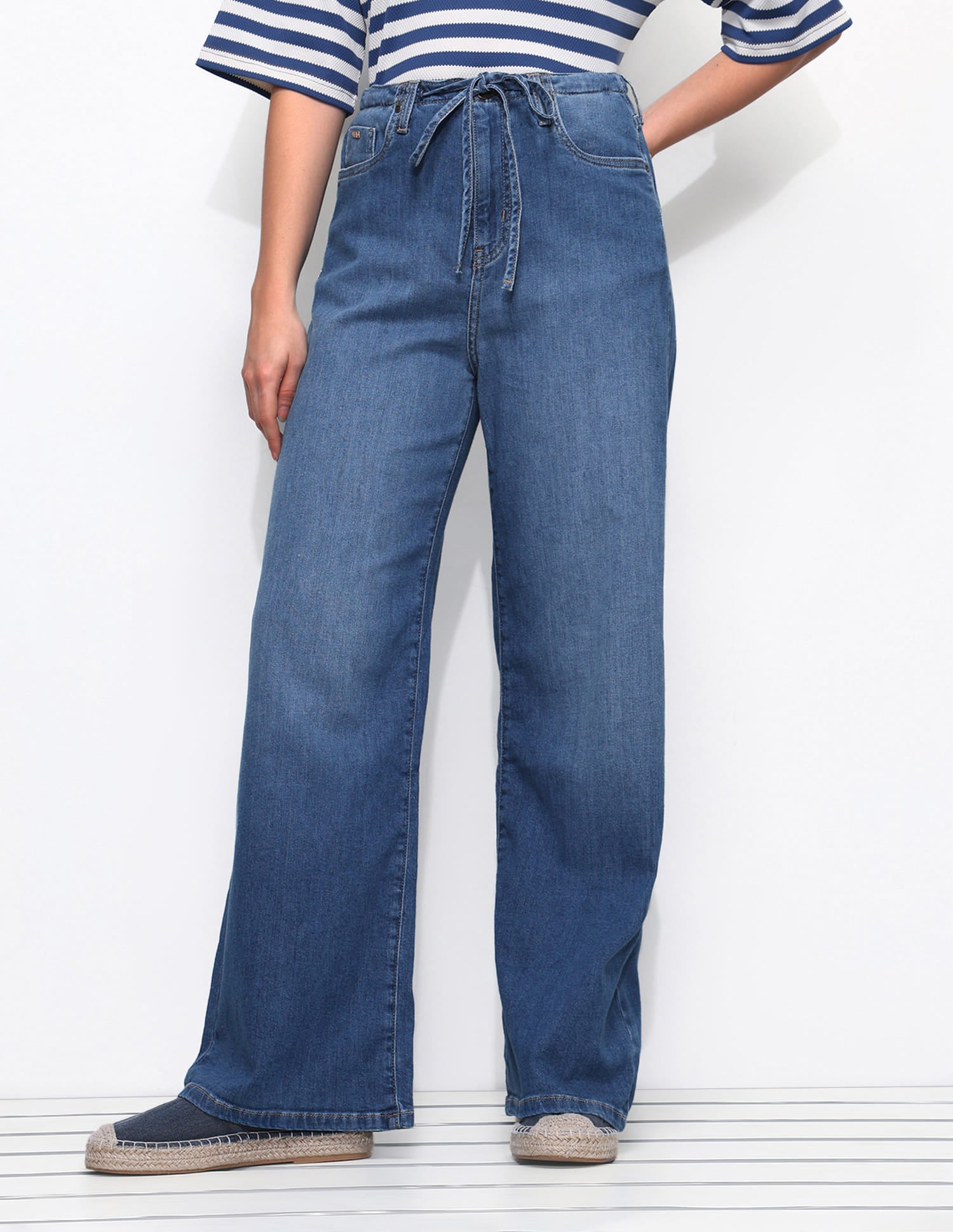 High Rise Baggy Fit Tie Up Jeans