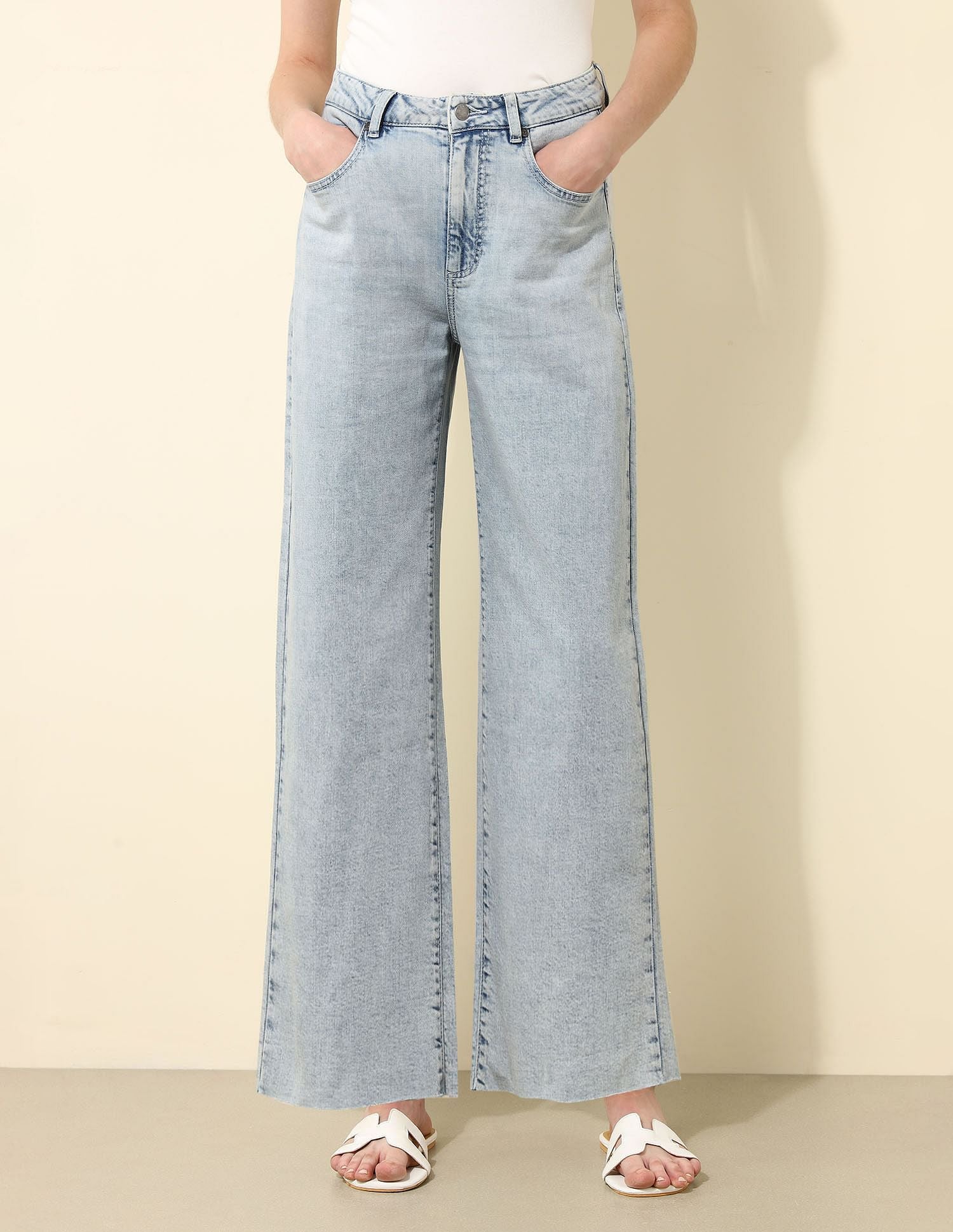 High Rise Wide Leg Fit Jeans