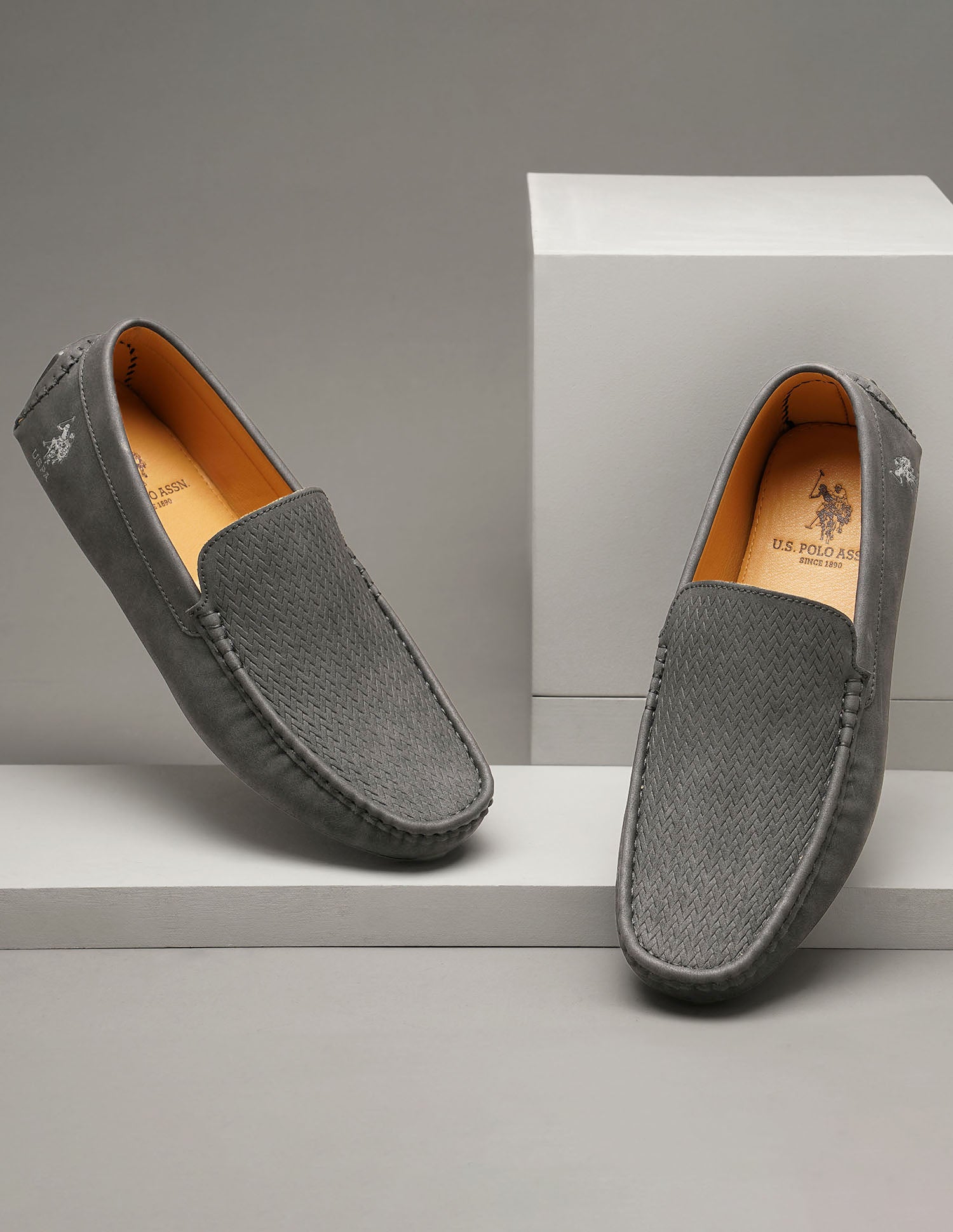 Men Colin 5.0 Textured Loafers