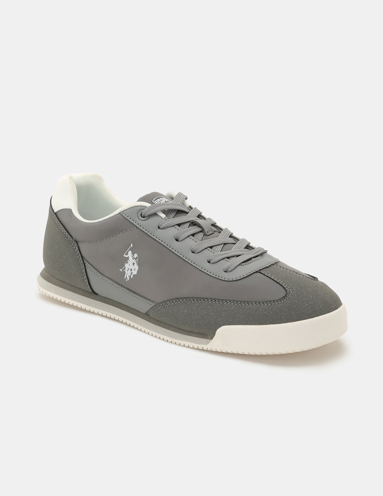 Men Solid Treviri Sneakers