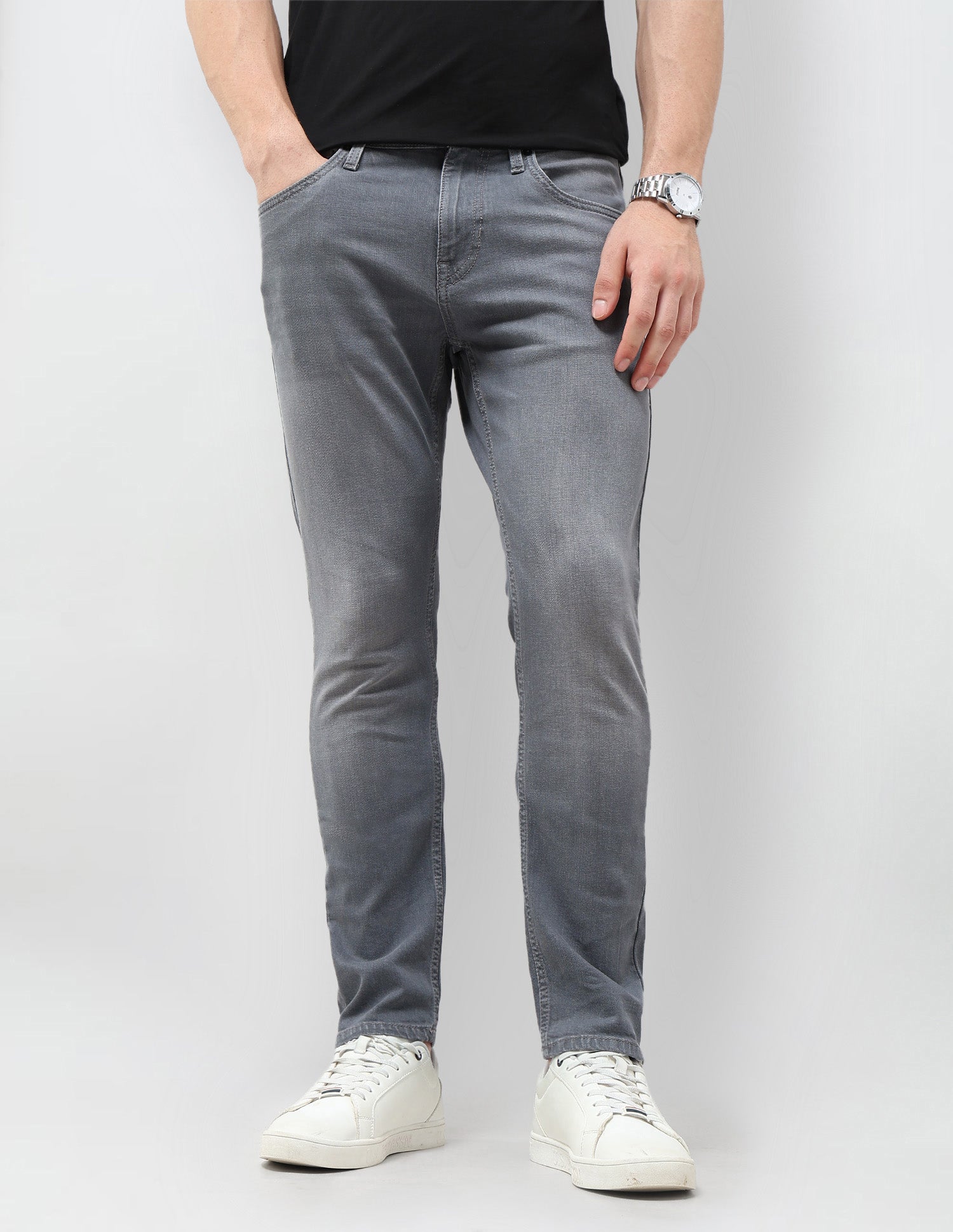 Henry Tapered Fit Whiskered Jeans