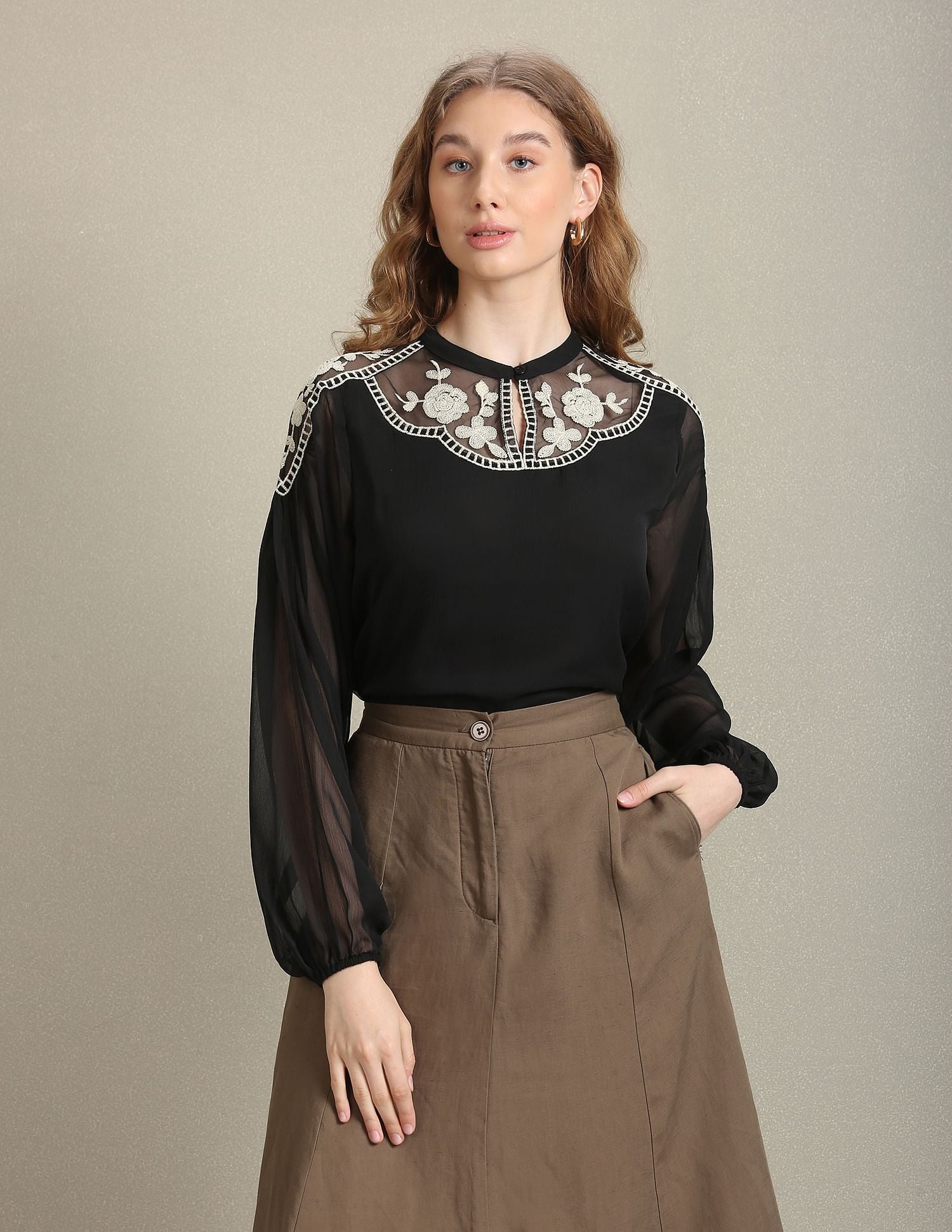 Placement Lace Embroidery Top