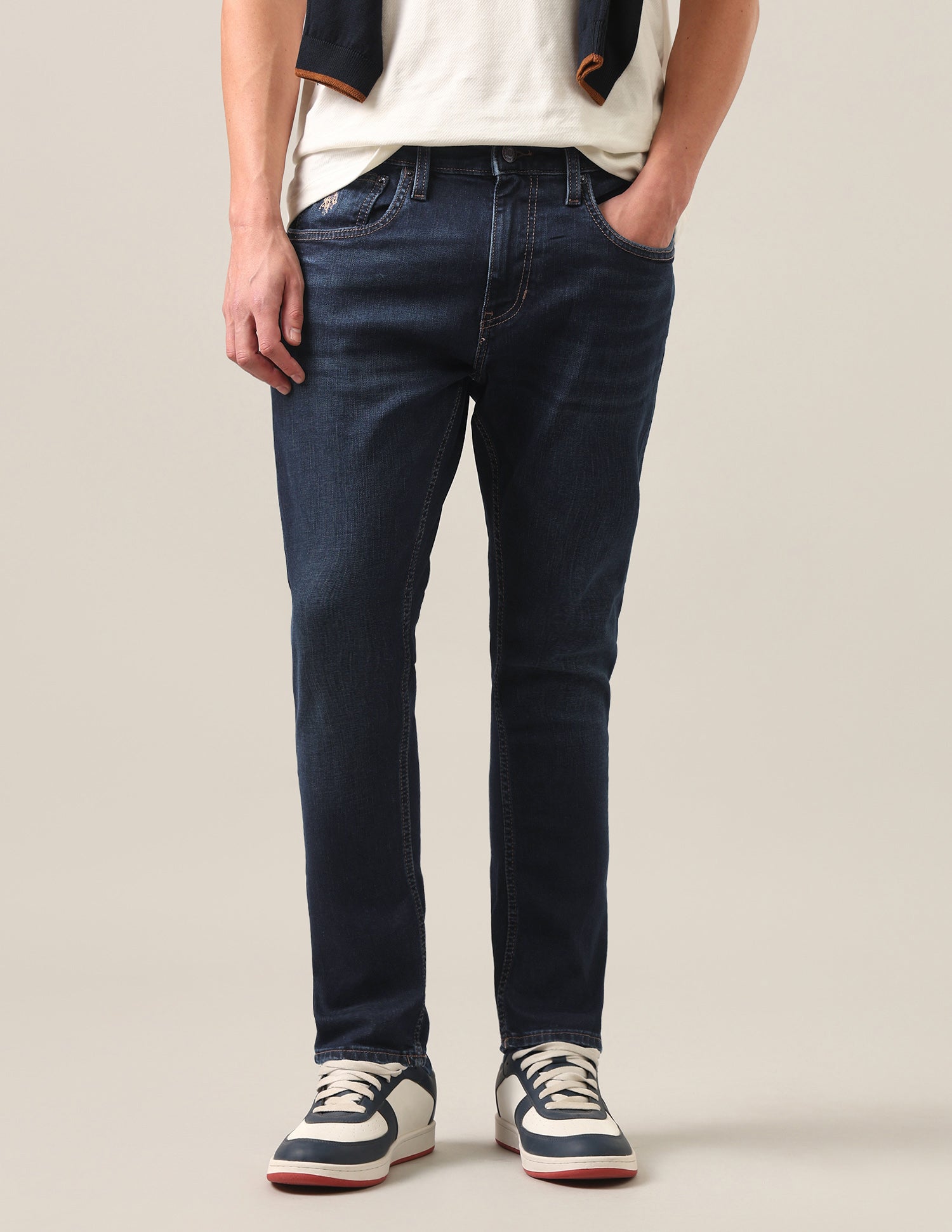 Henry Tapered Fit Blue Jeans