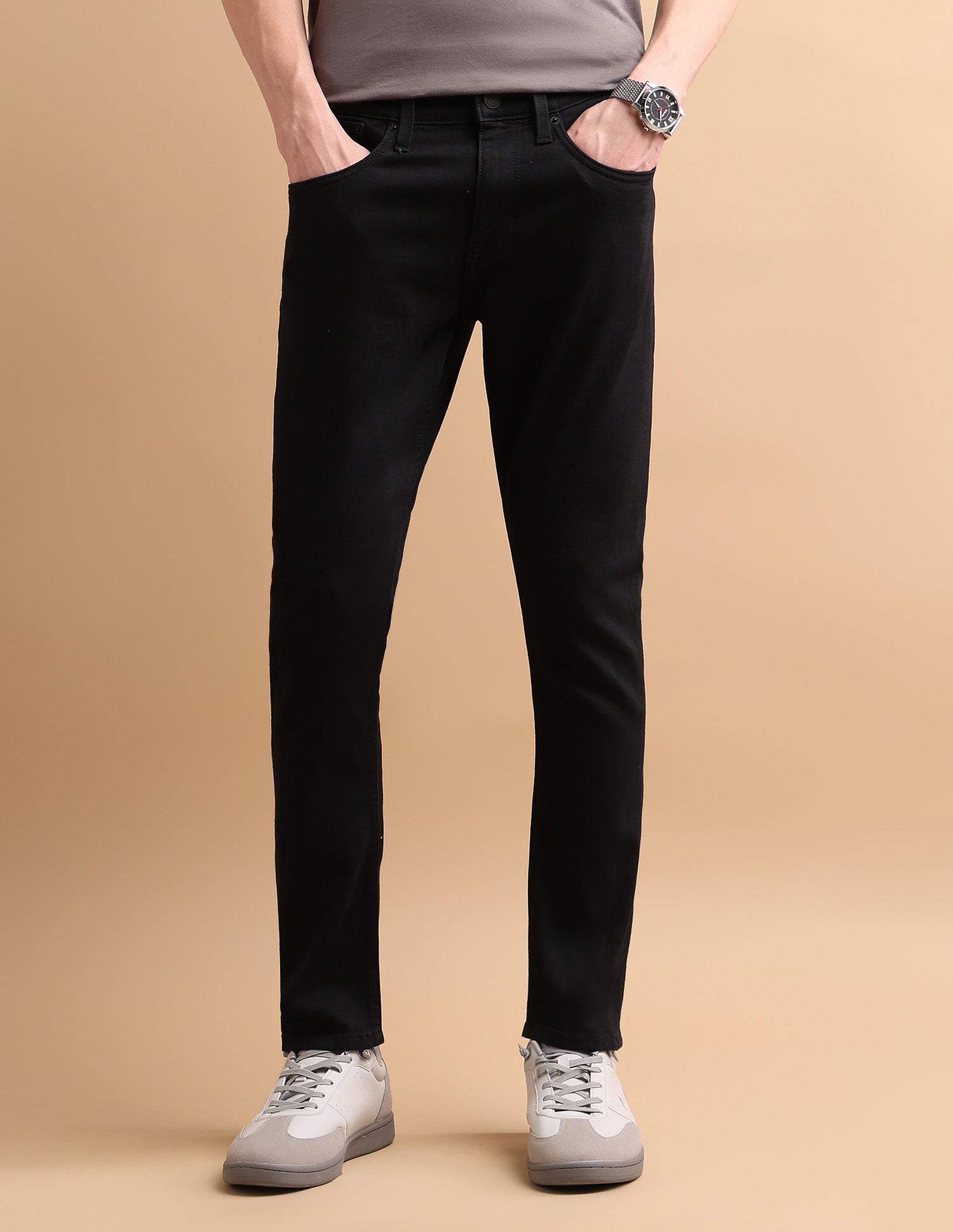 Henry Tapered Cropped Fit Black Jeans