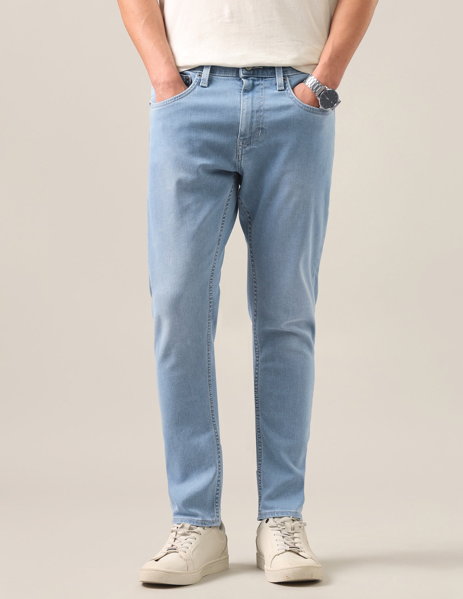 Henry Tapered Fit Blue Jeans