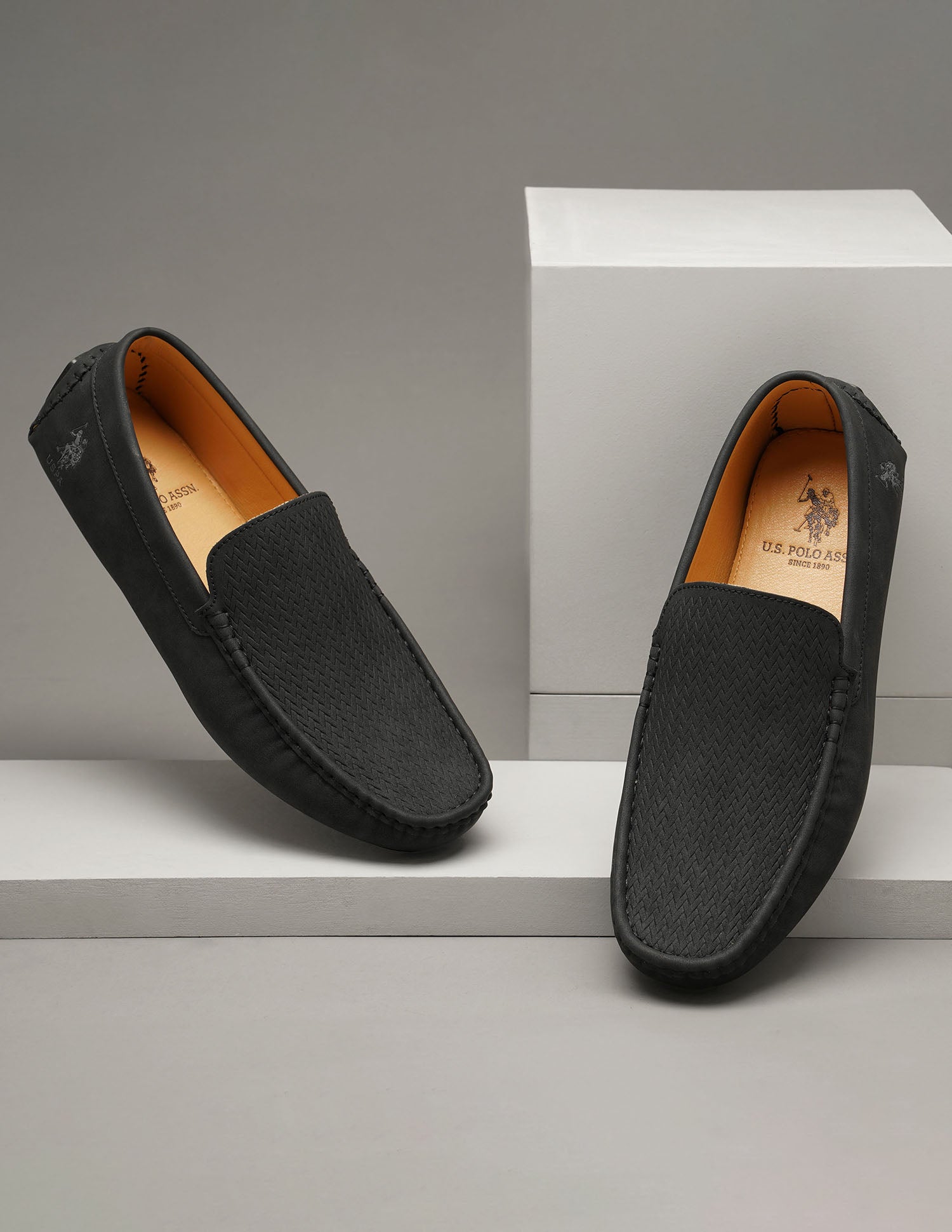 Men Textured Colin 4.0 Slip On Shoes