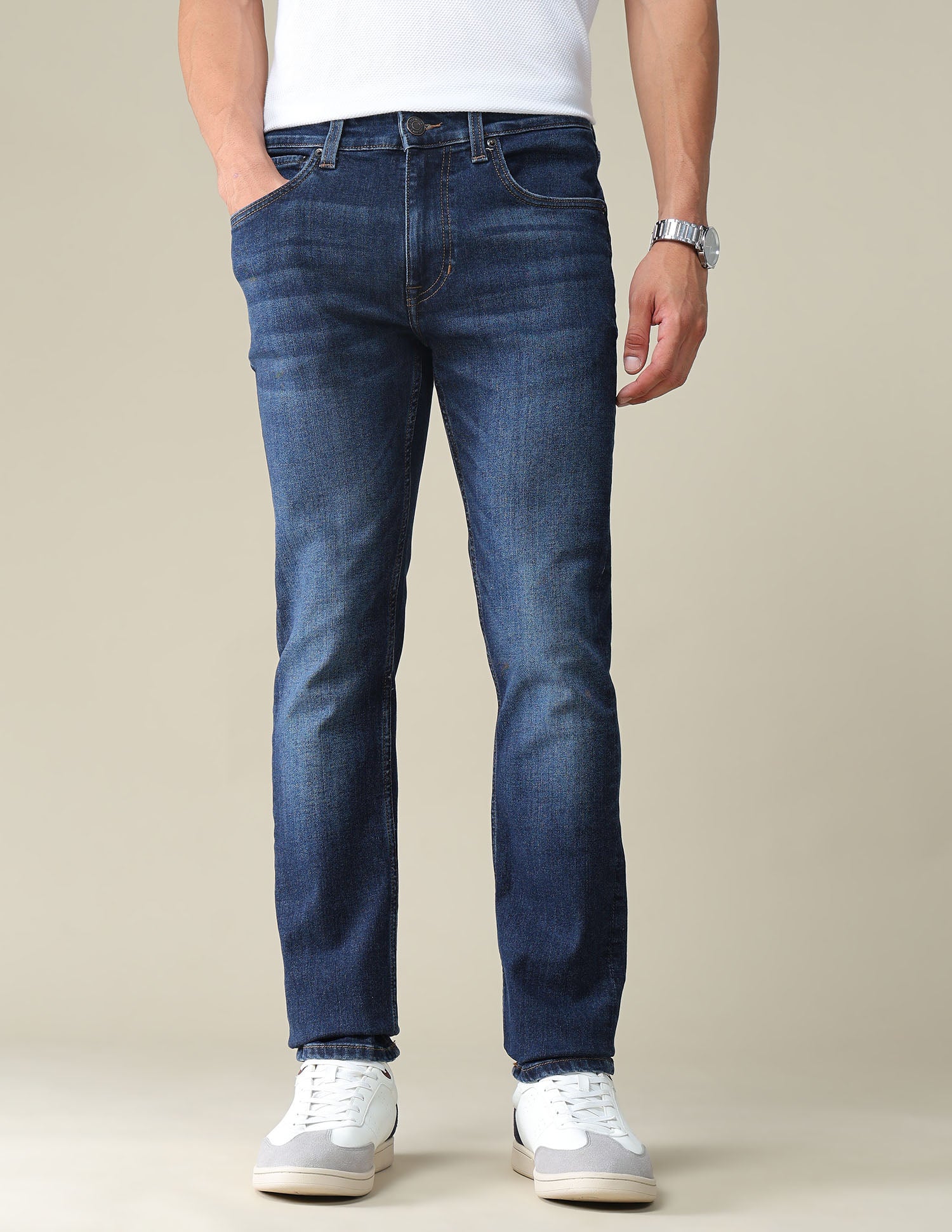 Mid Rise Regallo Skinny Fit Jeans