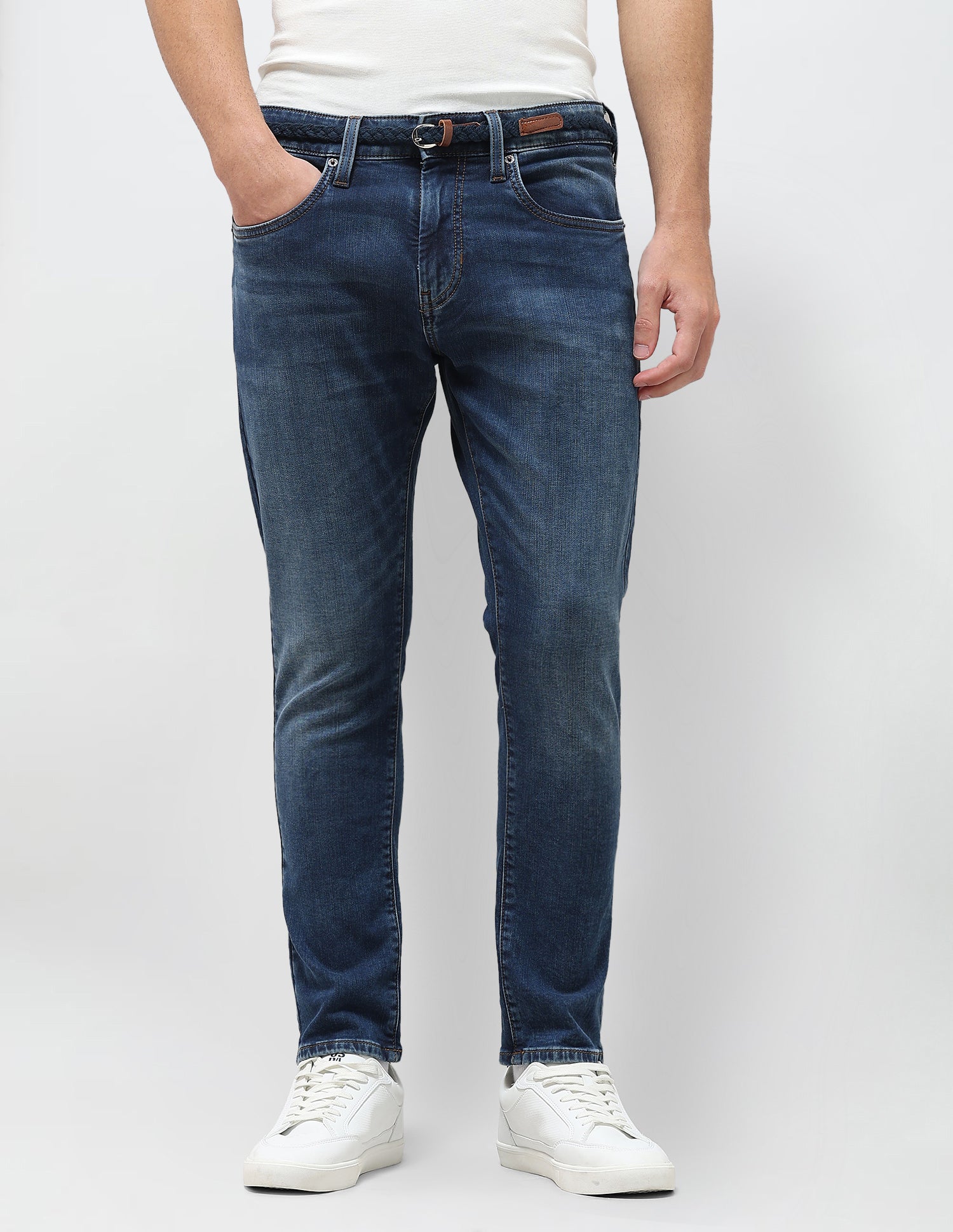 Henry Tapered Fit Blue Jeans