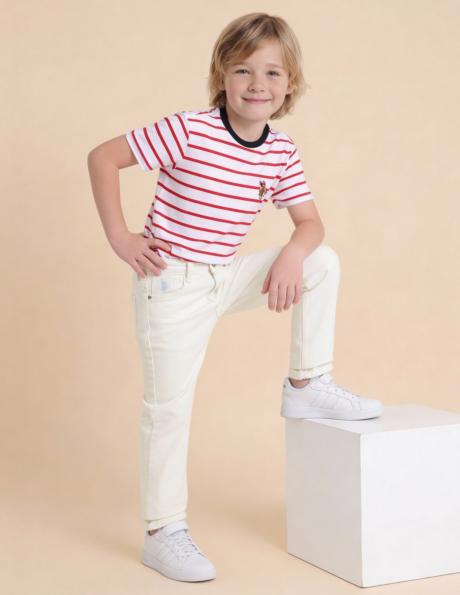 Boys Mid Rise Relaxed Fit Jeans