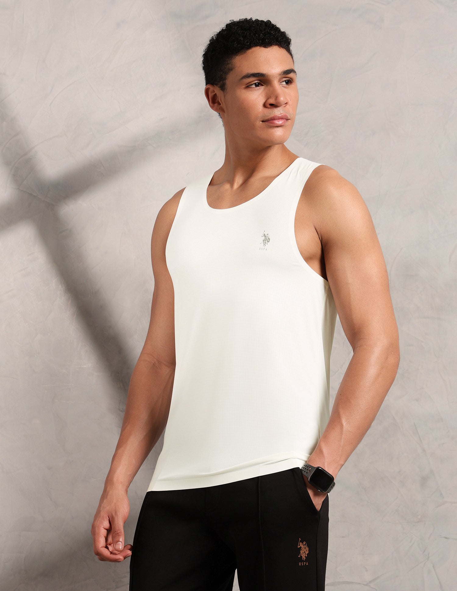 Breathe Easy Mesh Seamless RV001 Sports Vest Off White - U.S. Polo Assn. India | Large